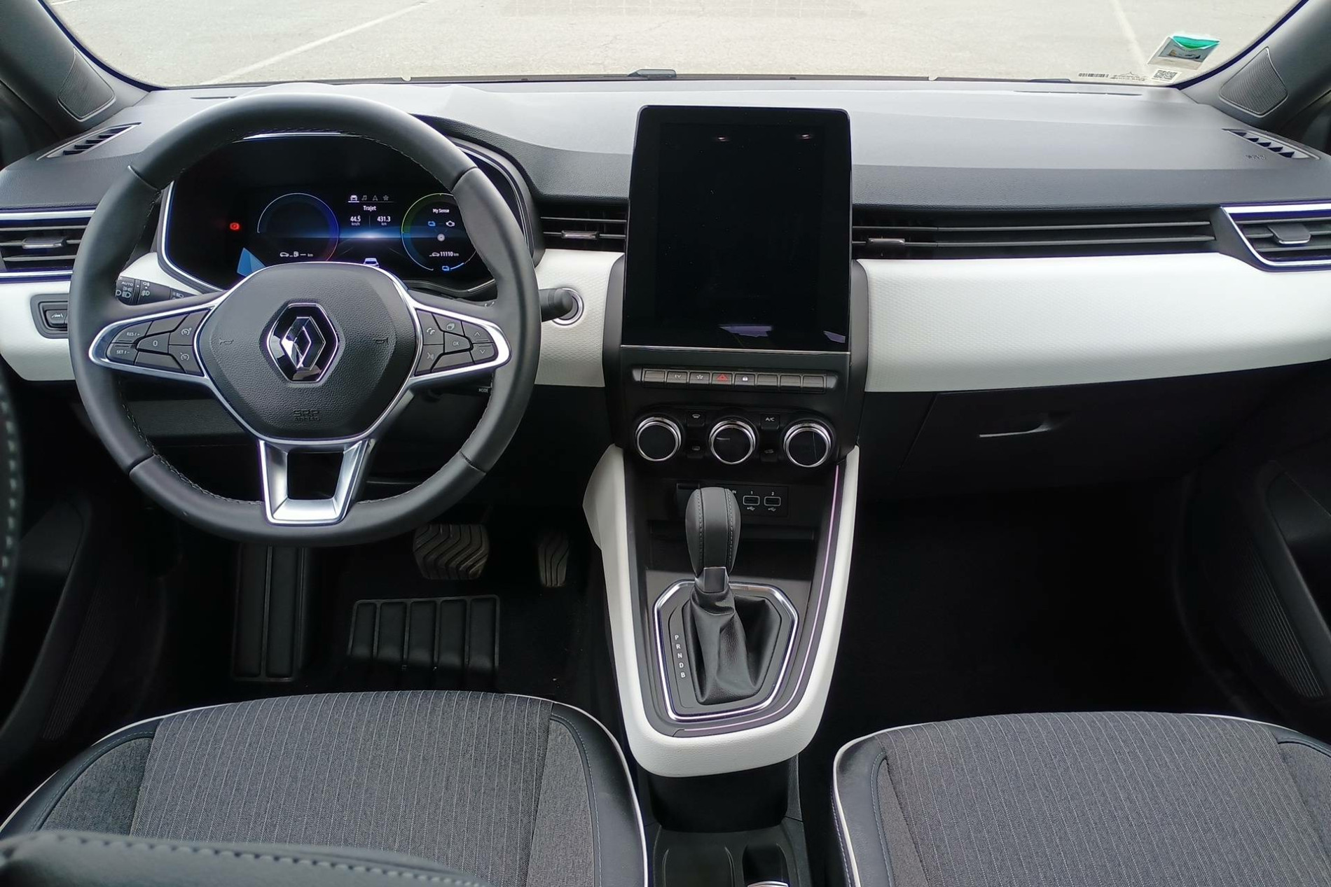 Vente en ligne Renault Clio 5 Clio E-Tech full hybrid 145 au prix de 18 990 €