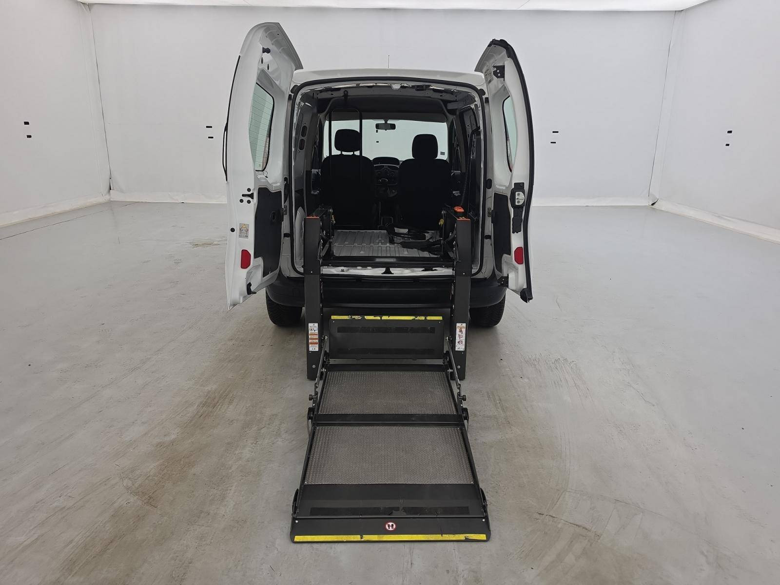 Vente en ligne Renault Kangoo Electrique KANGOO Z.E. 33 au prix de 13 990 €