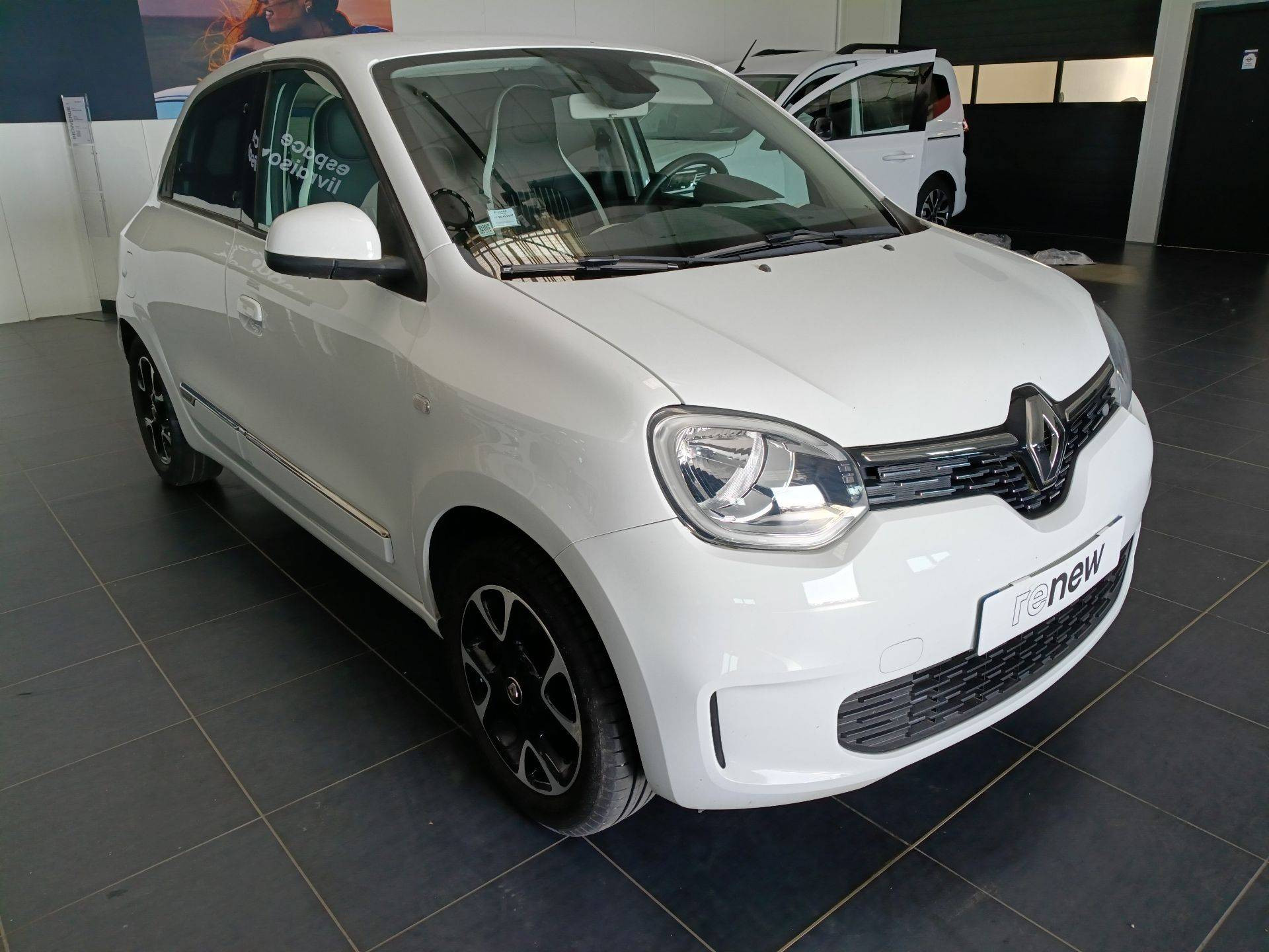Vente en ligne Renault Twingo 3  TCe 95 EDC au prix de 14 590 €