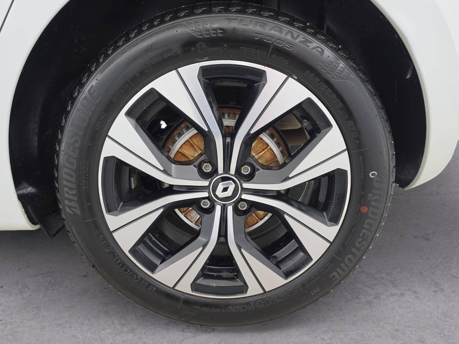 Vente en ligne Renault Clio 5 CLIO SOCIETE BLUE DCI 100 au prix de 13 990 €