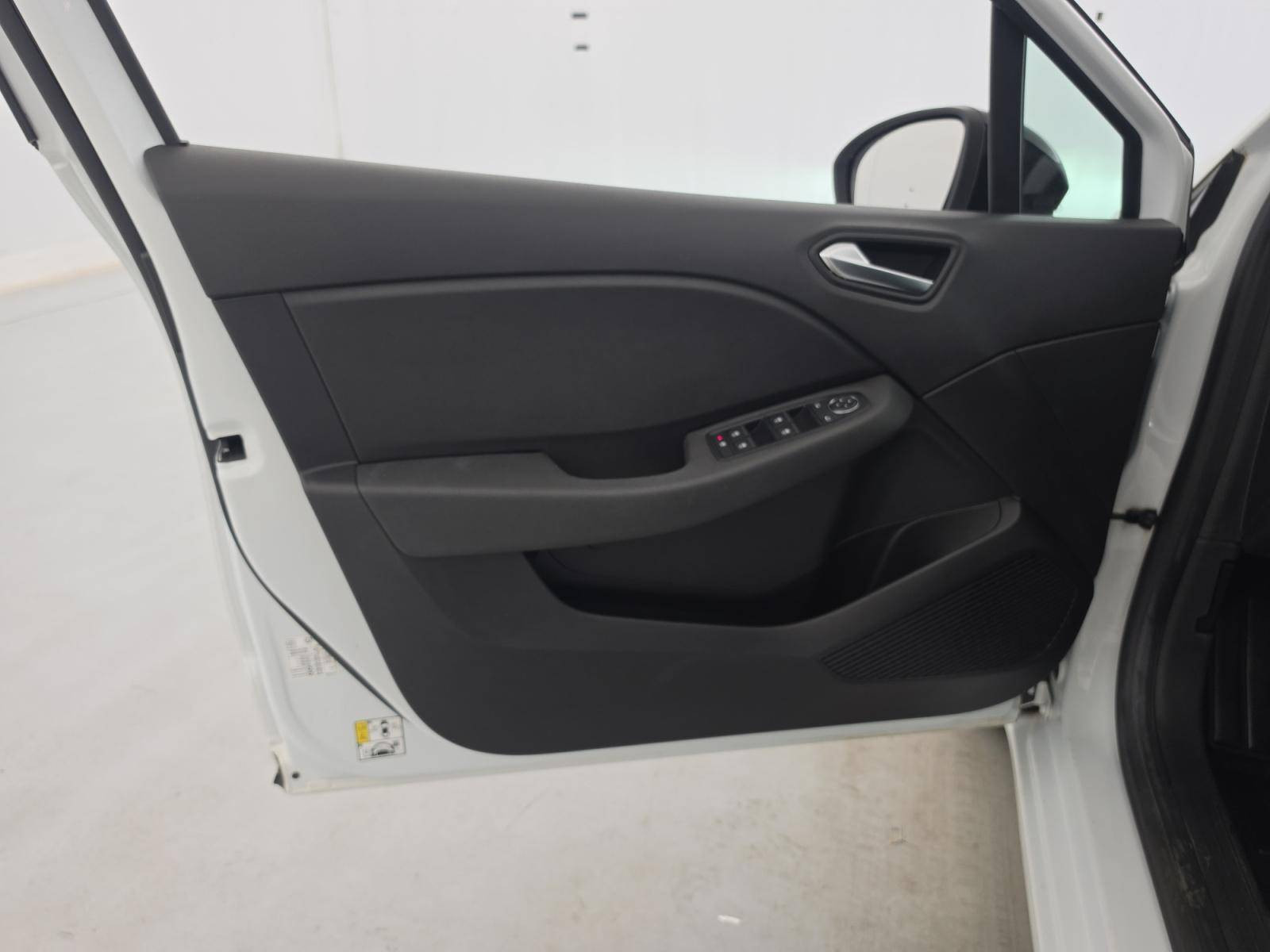Vente en ligne Renault Clio 5 Clio TCe 90 au prix de 13 690 €