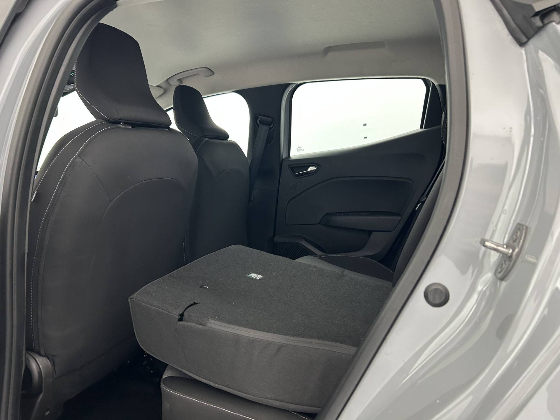 Vente en ligne Renault Clio 5 Clio E-Tech full hybrid 145 ch GSR2 au prix de 19 990 €