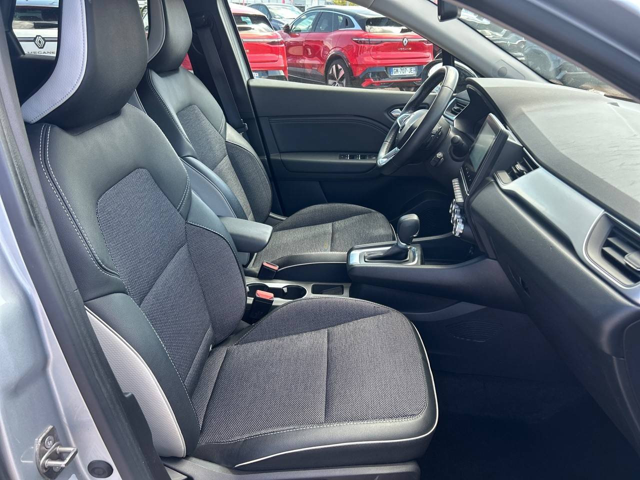 Vente en ligne Renault Captur  mild hybrid 160 EDC au prix de 18 490 €