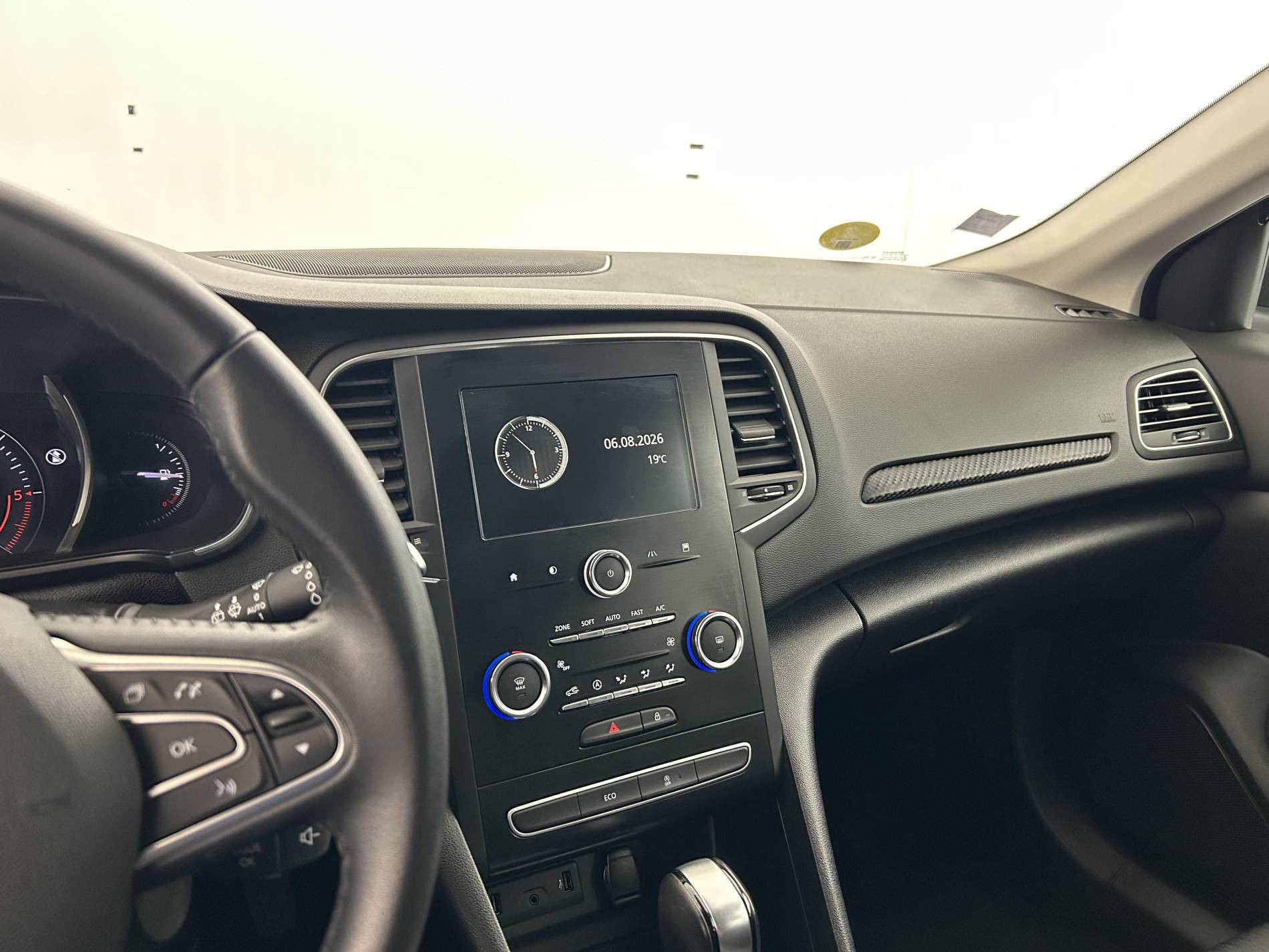 Vente en ligne Renault Megane 4 Mégane IV Berline Blue dCi 115 EDC au prix de 14 790 €