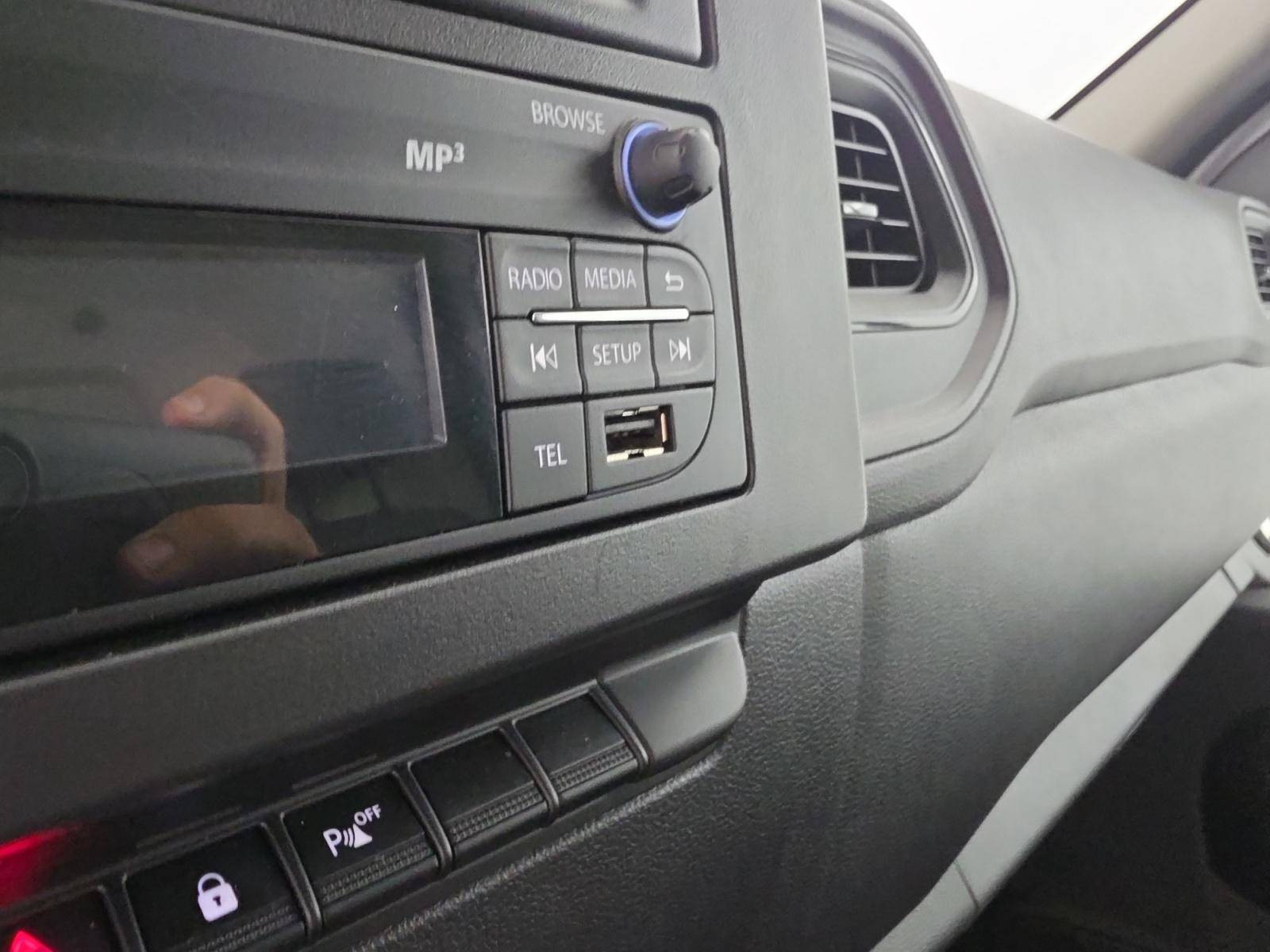 Vente en ligne Renault Master Fourgon MASTER FGN TRAC F3500 L2H2 BLUE DCI 135 au prix de 21 490 €