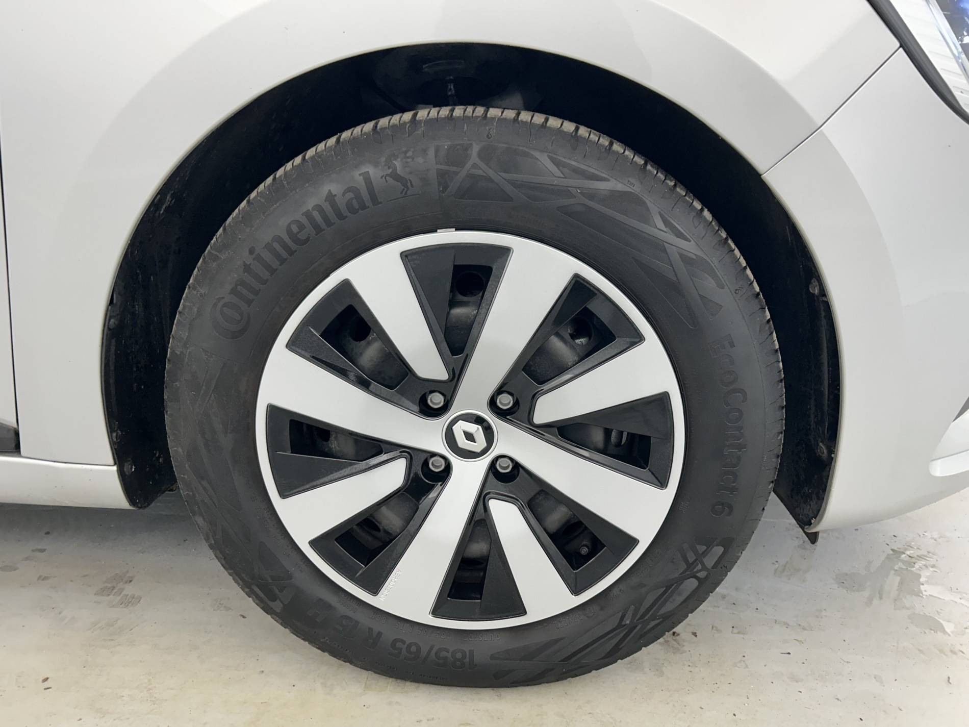 Vente en ligne Renault Clio 5 Clio TCe 90 au prix de 15 990 €