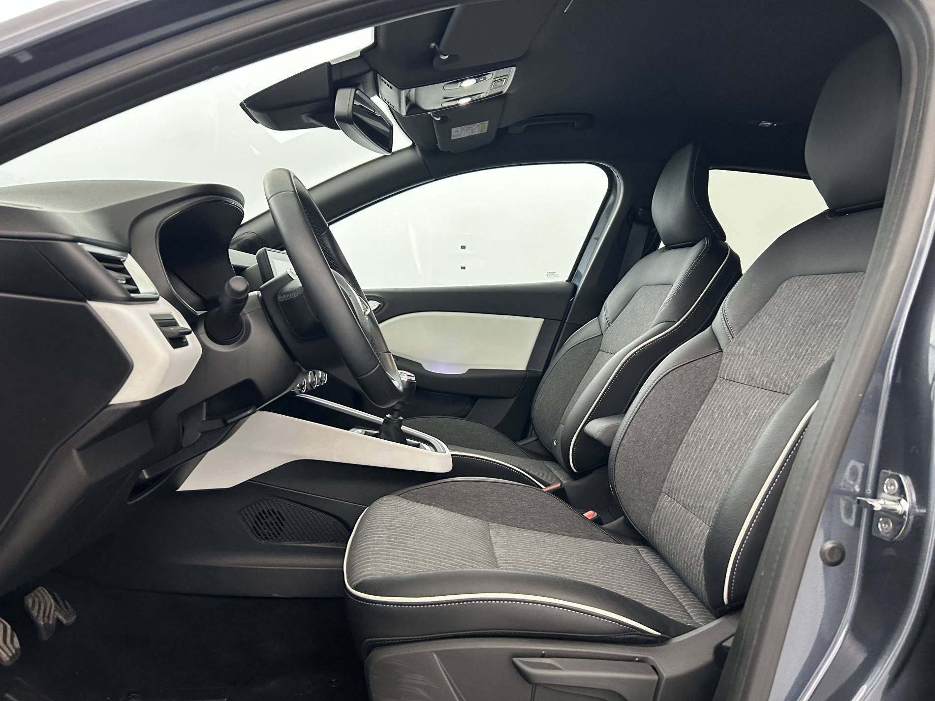 Vente en ligne Renault Clio 5 Clio TCe 90 - 21N au prix de 15 290 €
