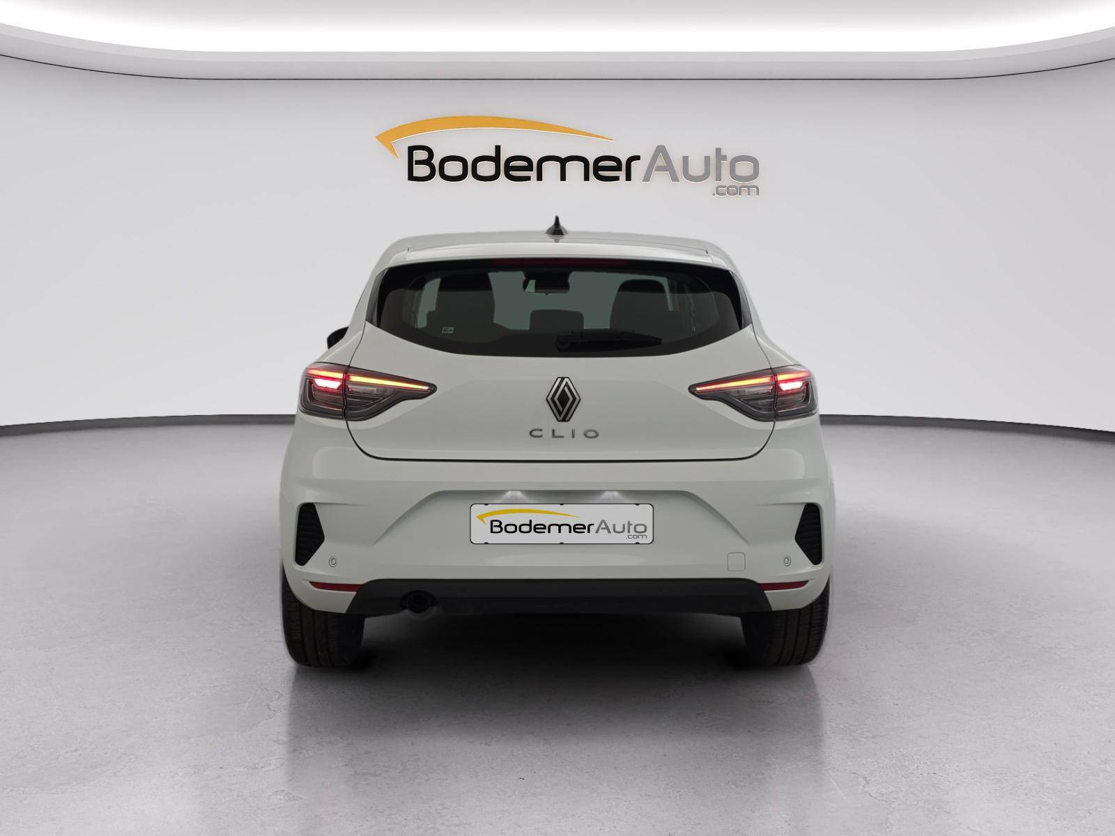 Vente en ligne Renault Clio 5 Clio Blue dCi 100 ch GSR2 au prix de 17 390 €