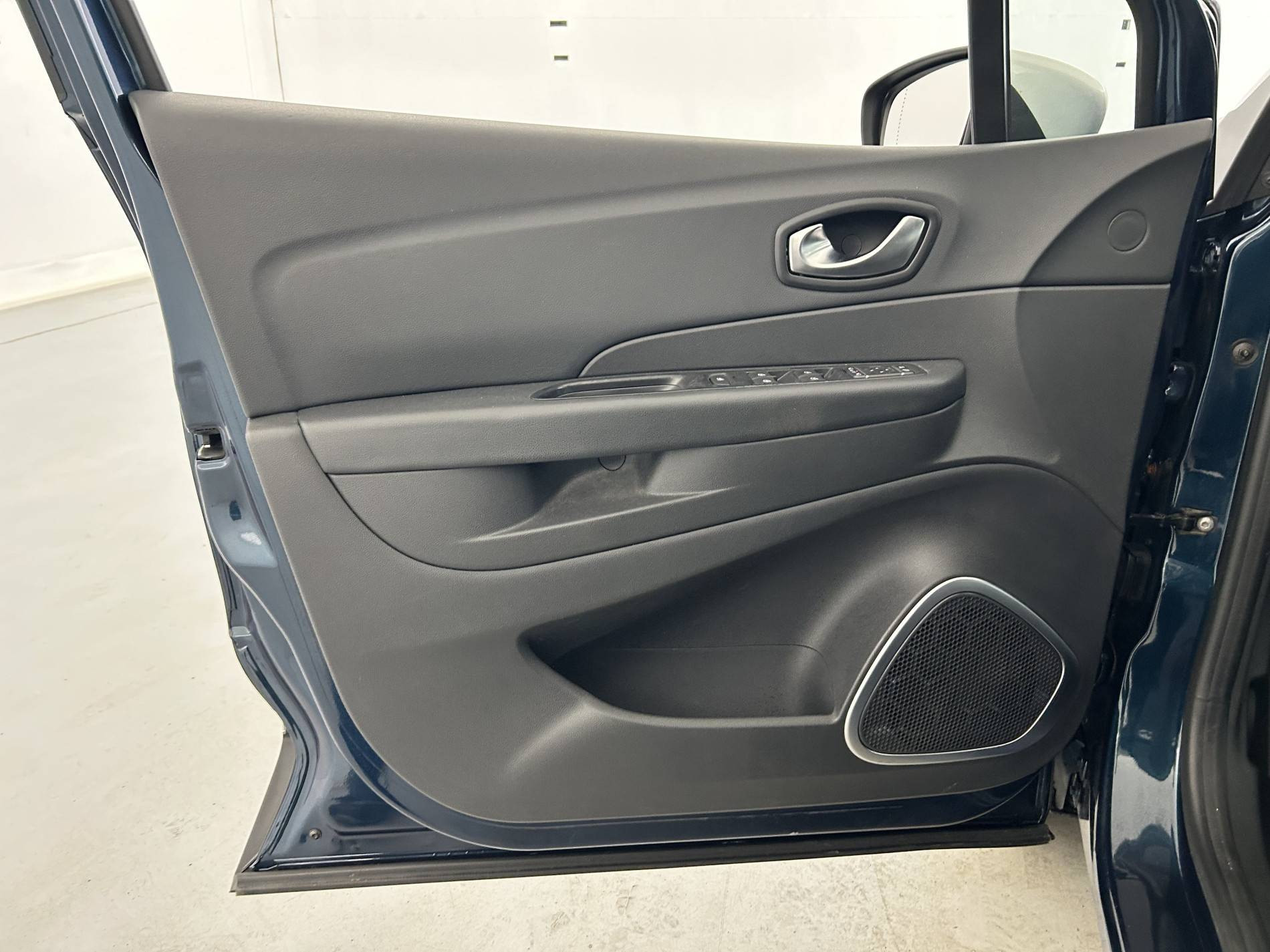 Vente en ligne Renault Captur  dCi 90 au prix de 10 990 €