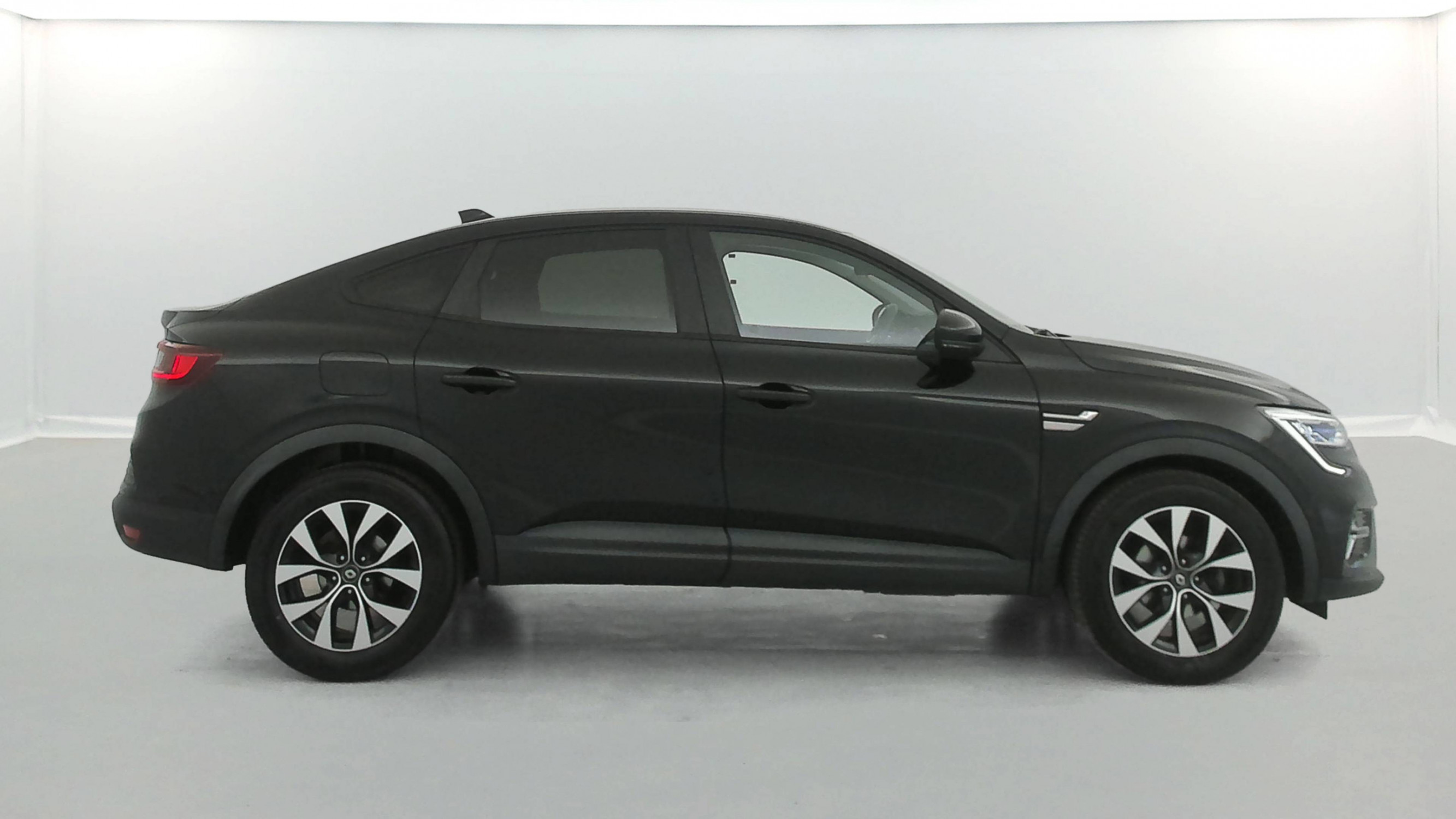 Vente en ligne Renault Arkana  mild hybrid 140 EDC FAP - 22 au prix de 19 990 €