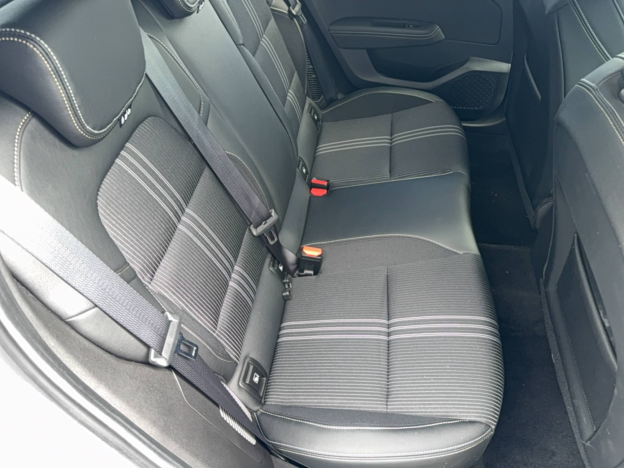 Vente en ligne Renault Clio 5 Clio E-Tech full hybrid 145 au prix de 18 990 €