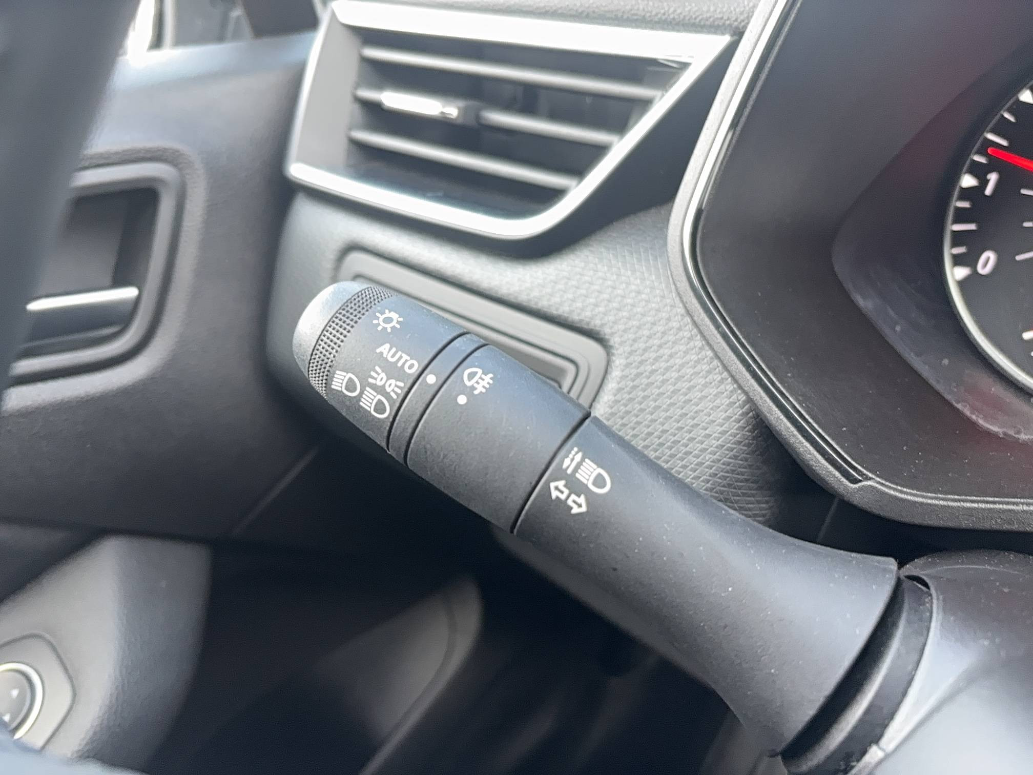 Vente en ligne Renault Clio 5 Clio TCe 90 au prix de 13 690 €