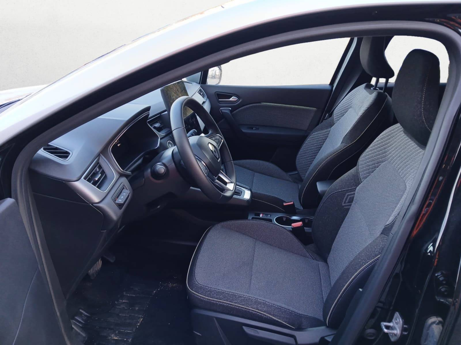 Vente en ligne Renault Captur  E-Tech full hybrid 145 ch au prix de 26 790 €