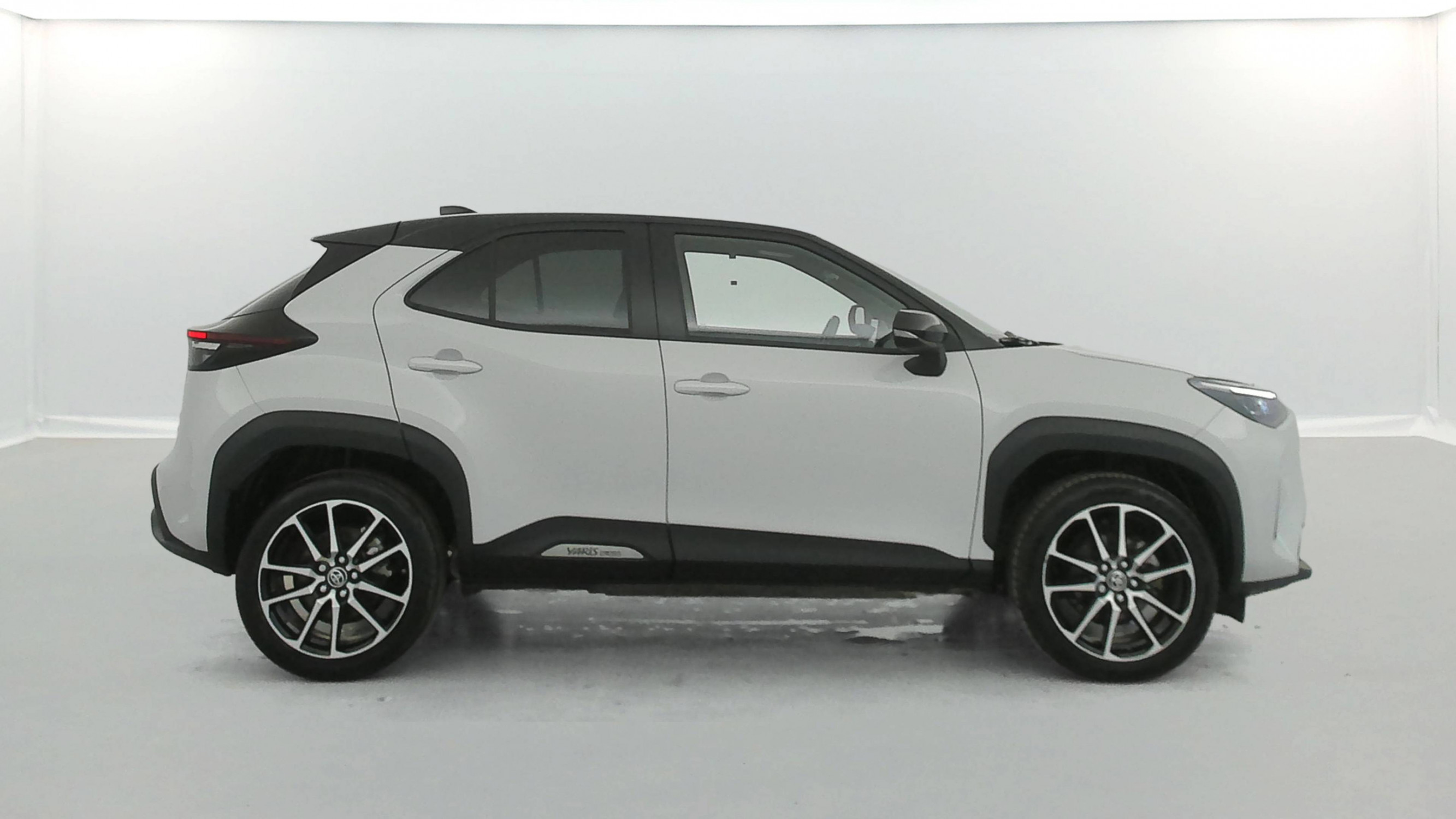 Vente en ligne Toyota Yaris Cross  116h 2WD au prix de 23 490 €