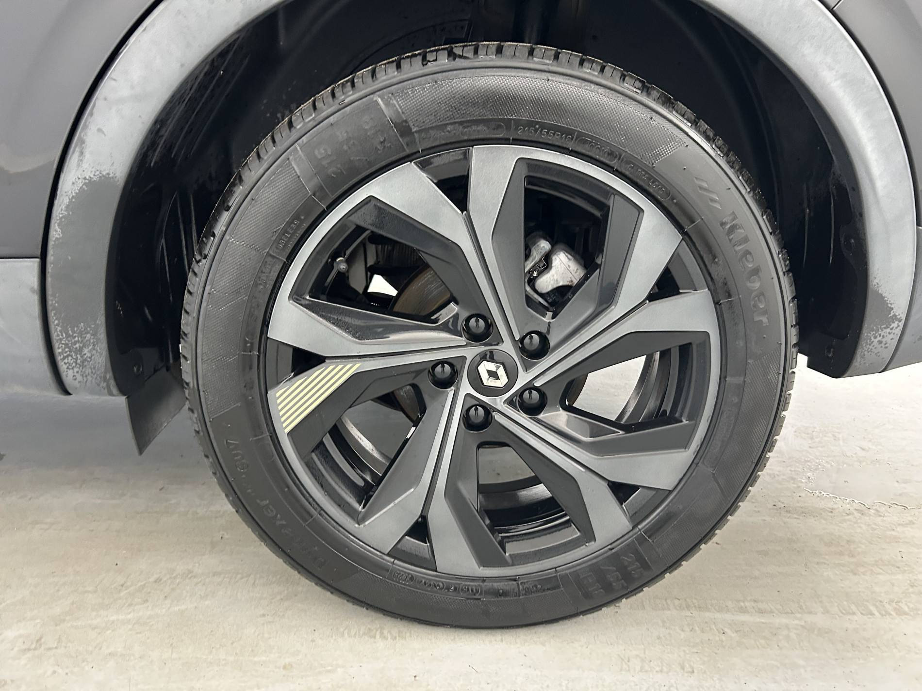 Vente en ligne Renault Arkana  E-Tech hybride 145 - 22 au prix de 21 990 €