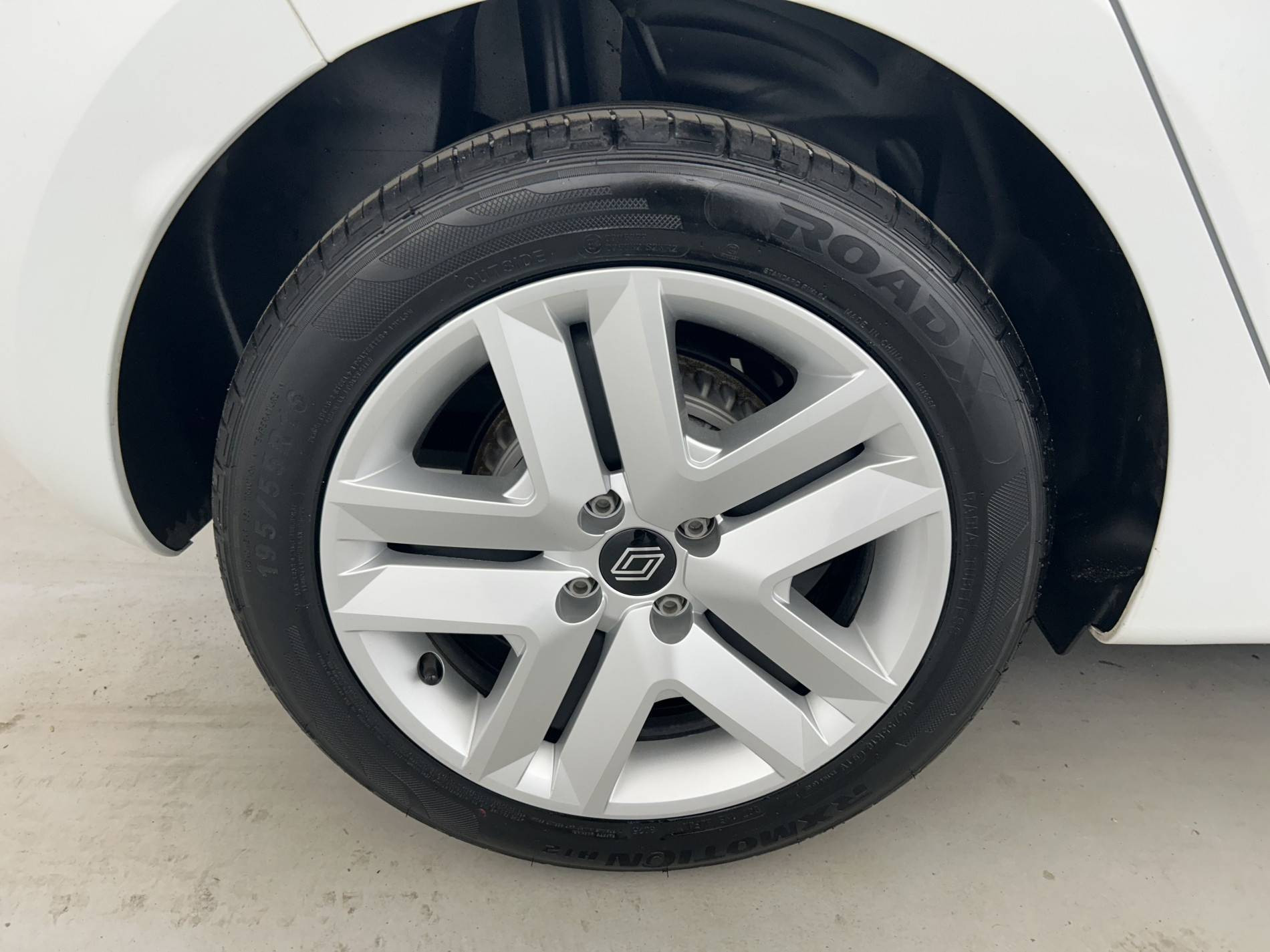 Vente en ligne Renault Clio 5 Clio Blue dCi 100 au prix de 14 990 €