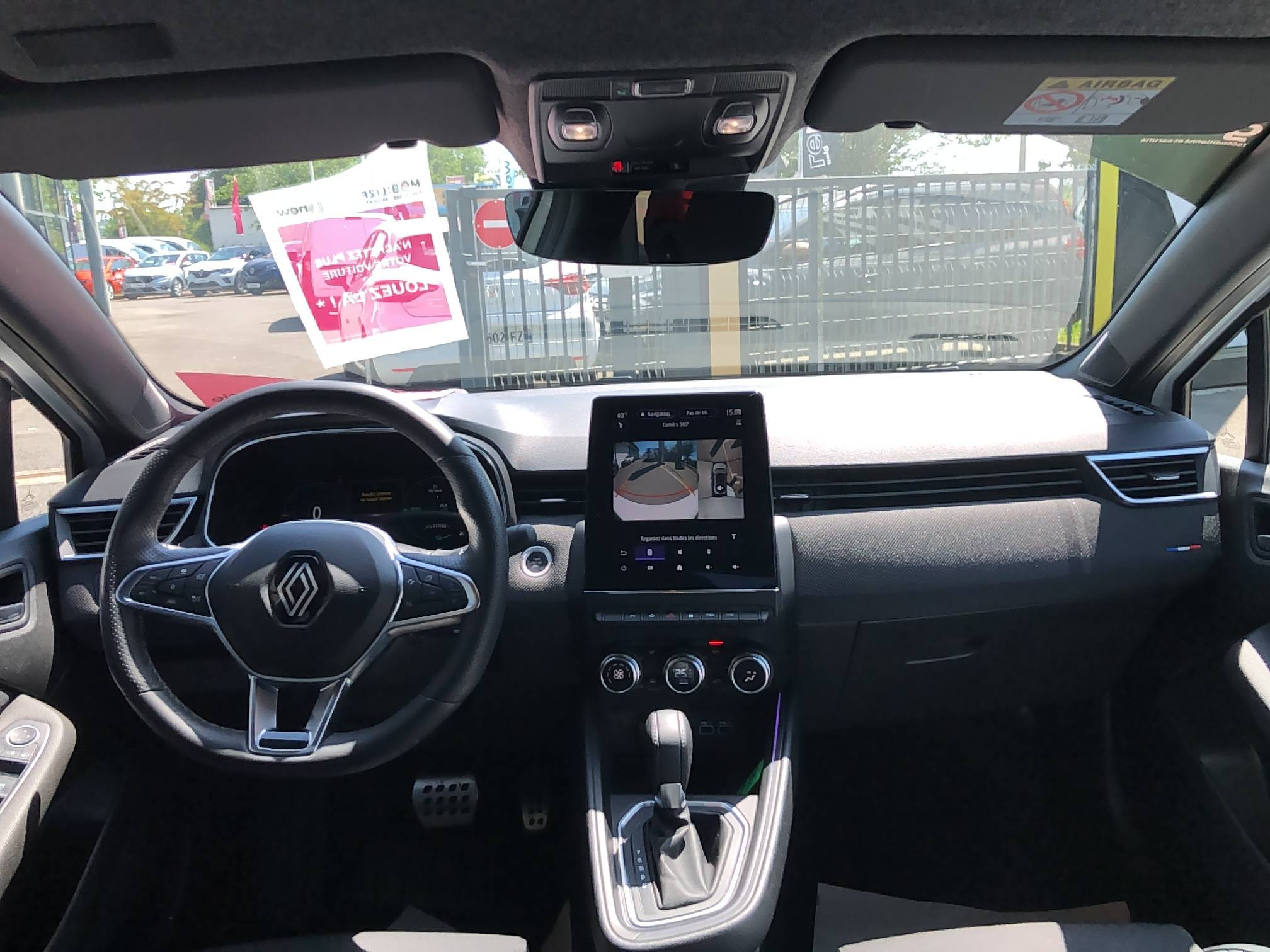 Vente en ligne Renault Clio 5 Clio E-Tech full hybrid 145 au prix de 16 490 €