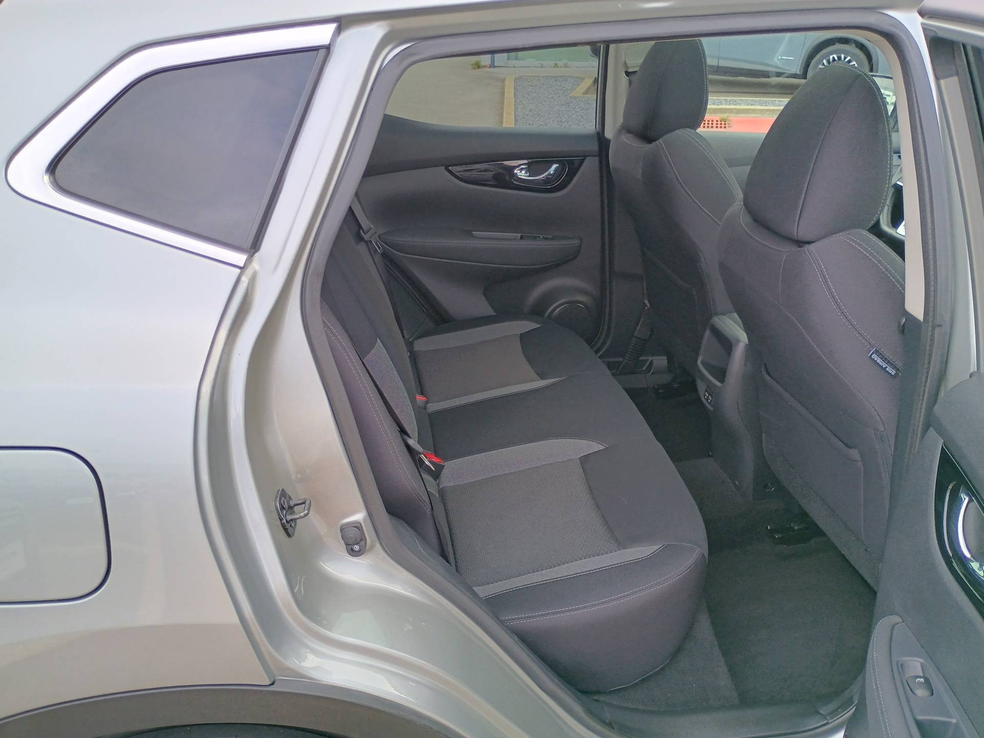 Vente en ligne Nissan Qashqai Qashqai 1.3 DIG-T 160 DCT au prix de 17 990 €