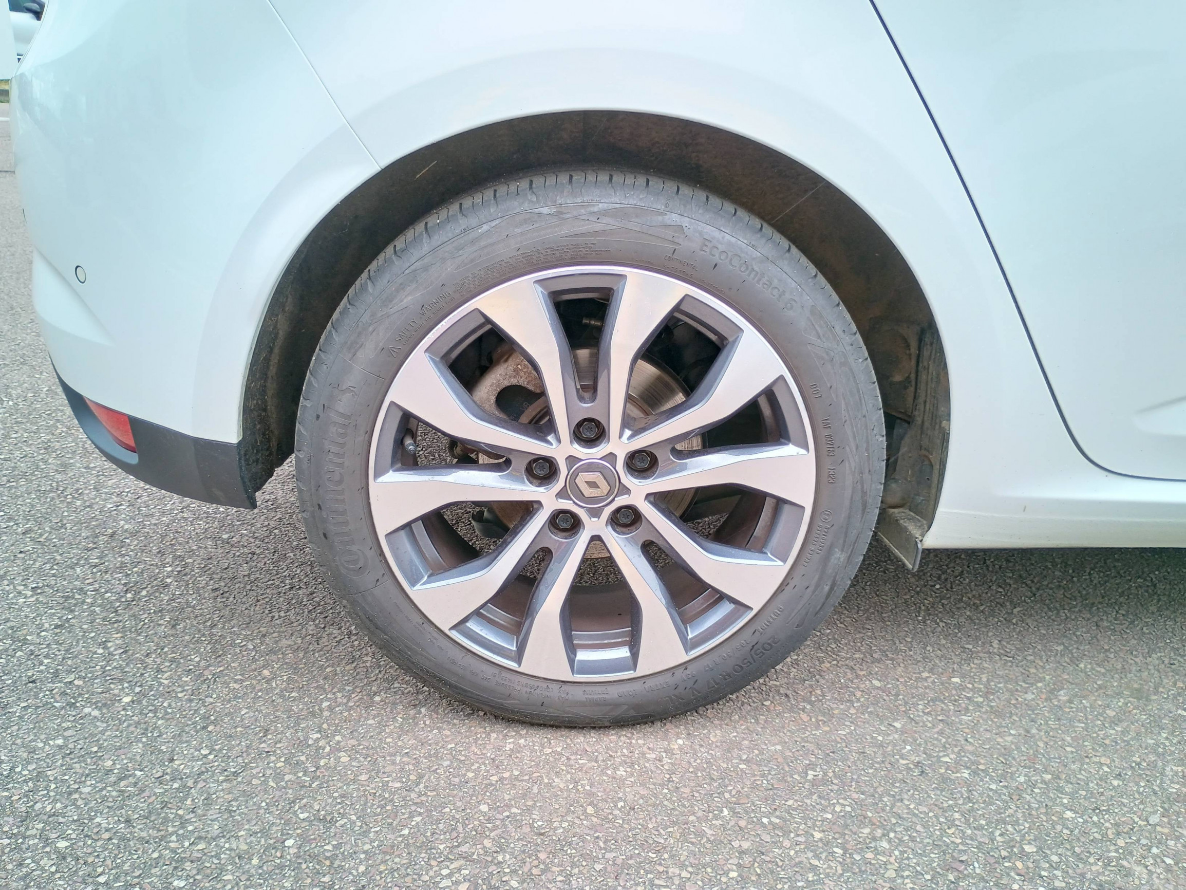 Vente en ligne Renault Megane 4  TCe 140 EDC au prix de 20 991 €
