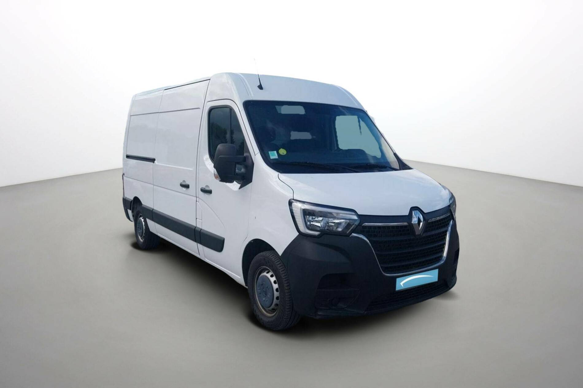 Vente en ligne Renault Master Fourgon MASTER FGN TRAC F3500 L2H2 BLUE DCI 135 au prix de 23 390 €