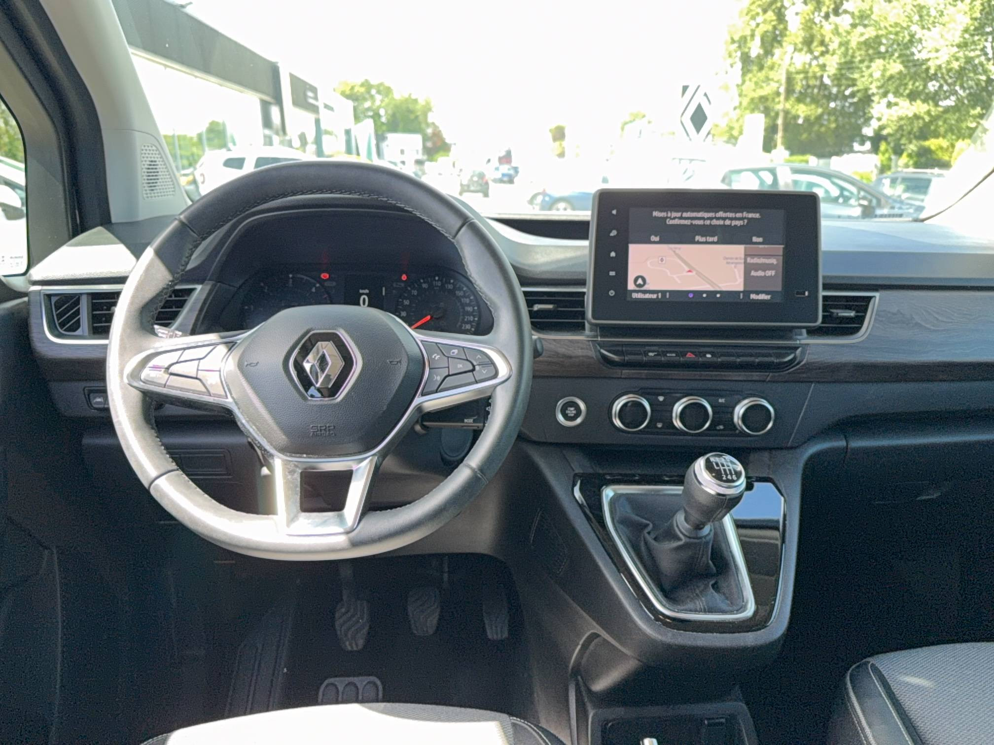 Vente en ligne Renault Kangoo  Blue dCi 95 au prix de 25 490 €