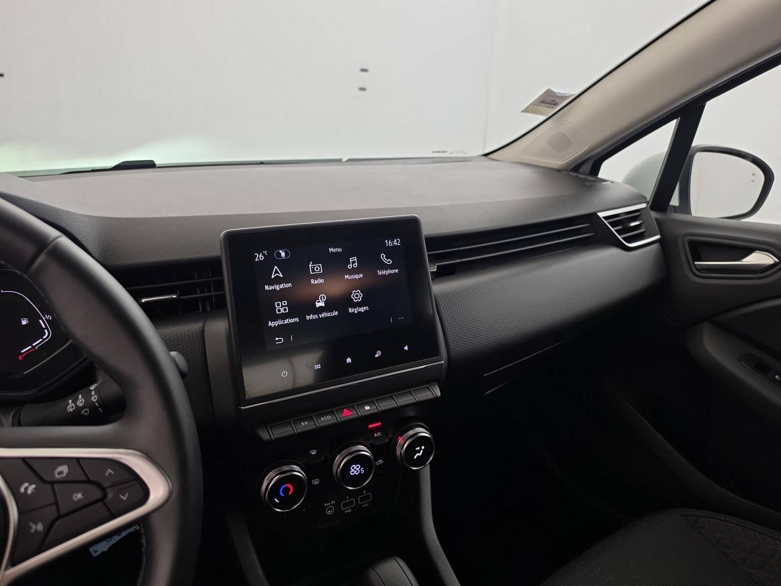 Vente en ligne Renault Clio 5 CLIO SOCIETE E-TECH 140 - 21N au prix de 13 290 €