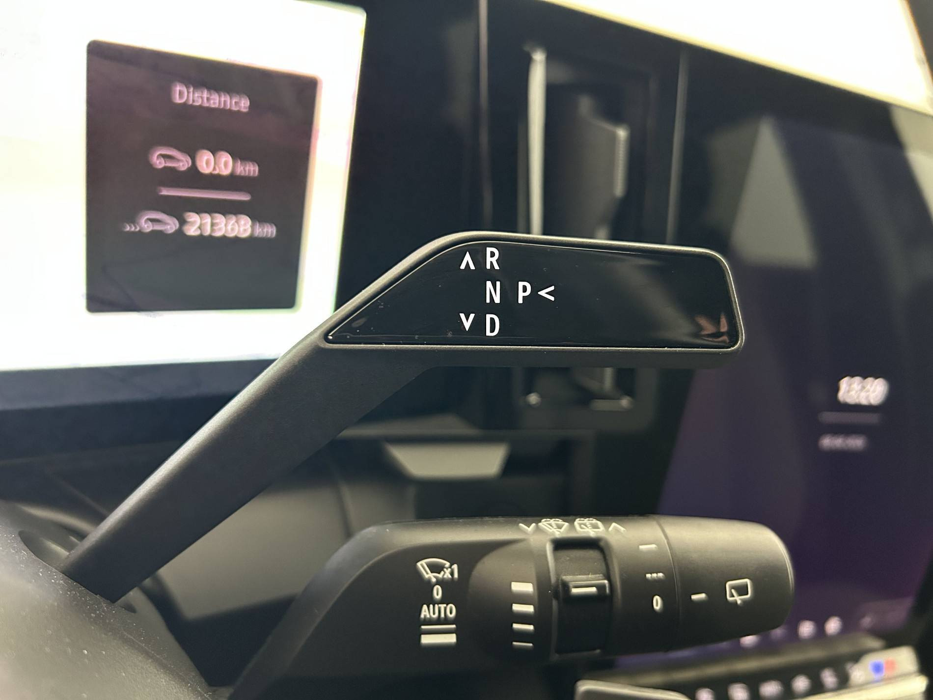 Vente en ligne Renault Megane E-Tech  EV40 130ch standard charge au prix de 20 990 €