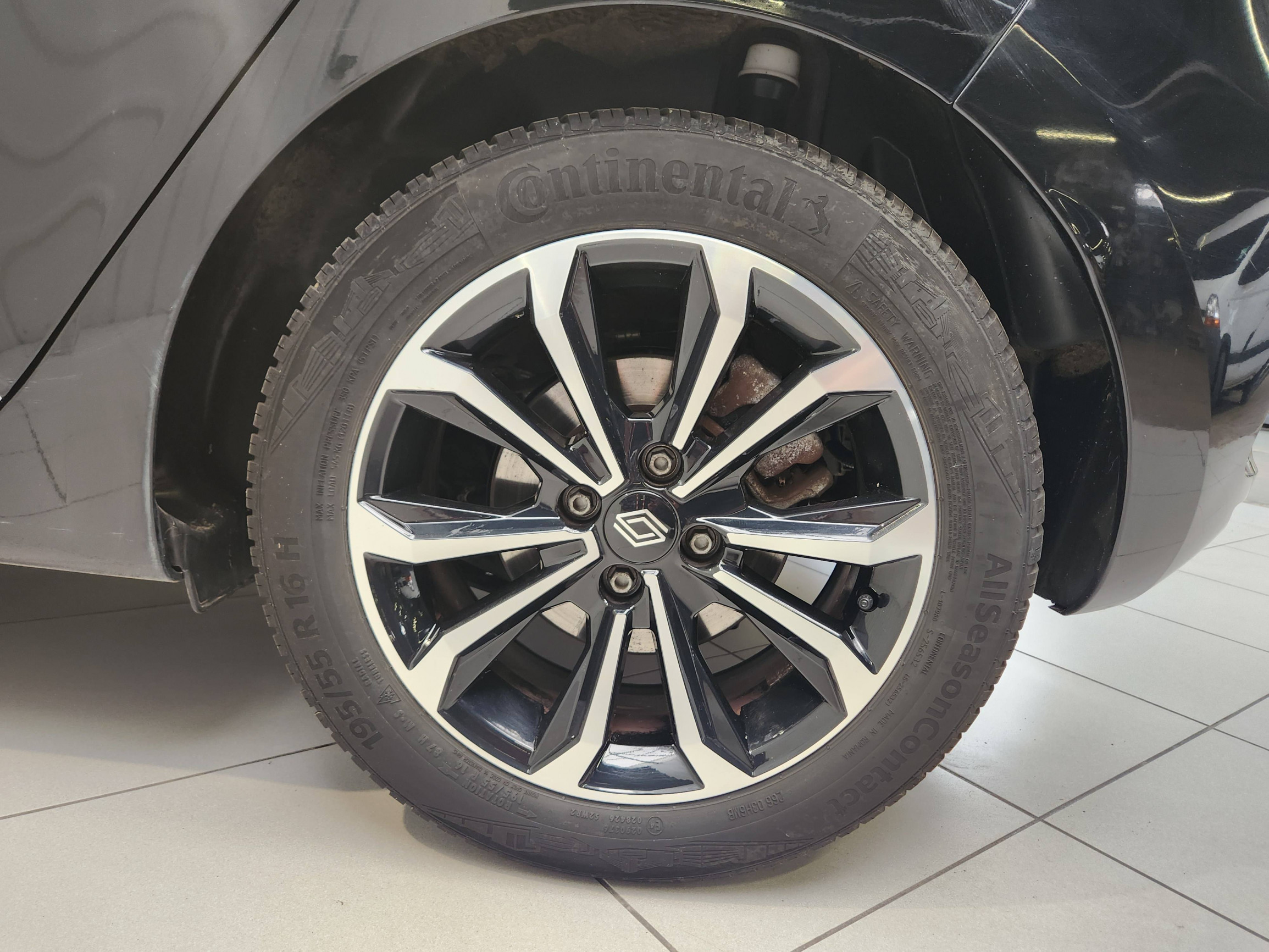 Vente en ligne Renault Clio 5 Clio E-Tech full hybrid 145 au prix de 18 890 €