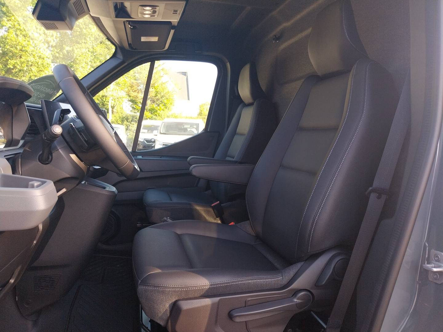 Vente en ligne Renault Master Fourgon MASTER FG BLUE DCI 170 L2H2 3T5 TR AUTO au prix de 61 800 €