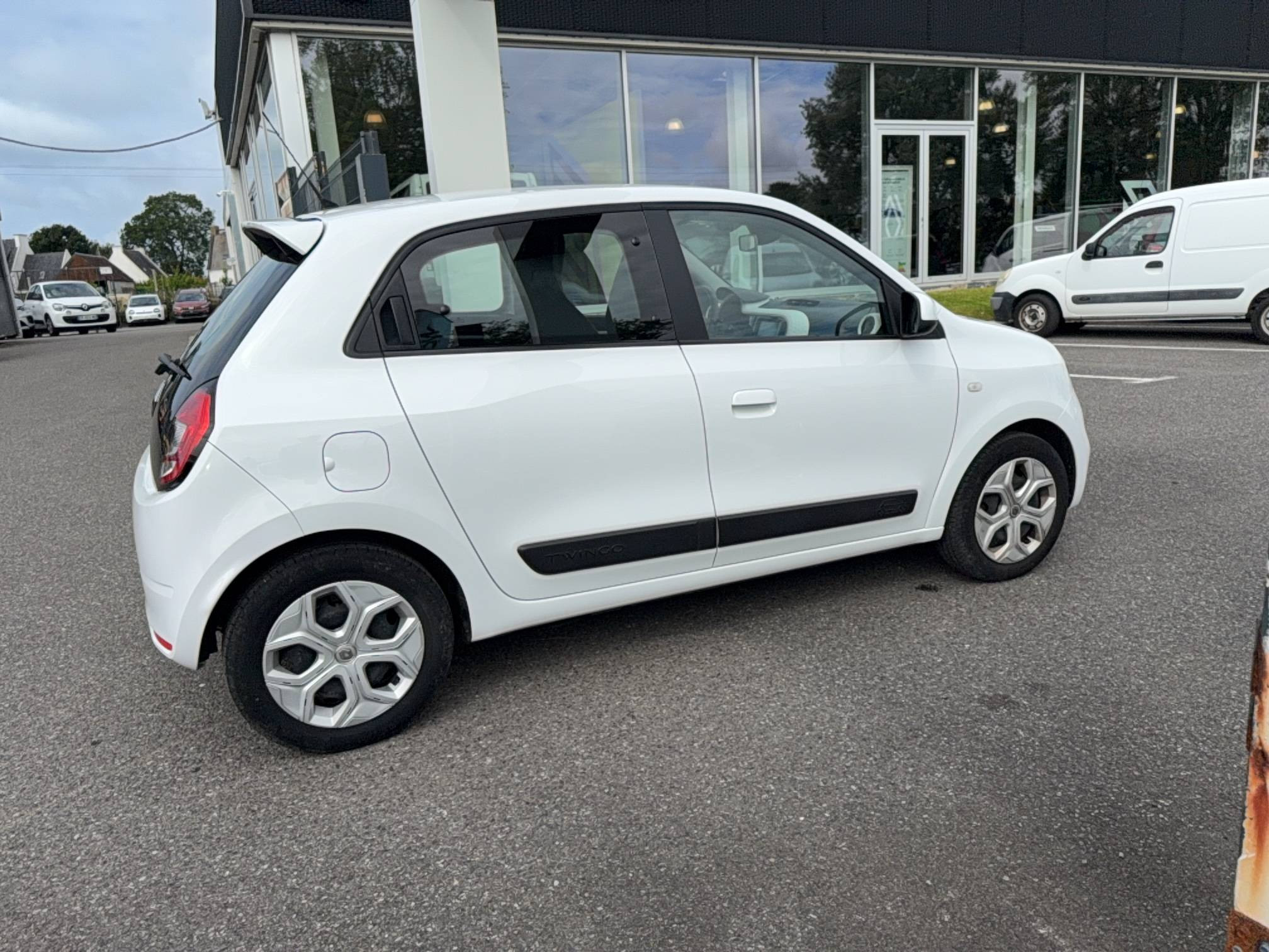 Vente en ligne Renault Twingo 3  SCe 65 - 21 au prix de 11 990 €