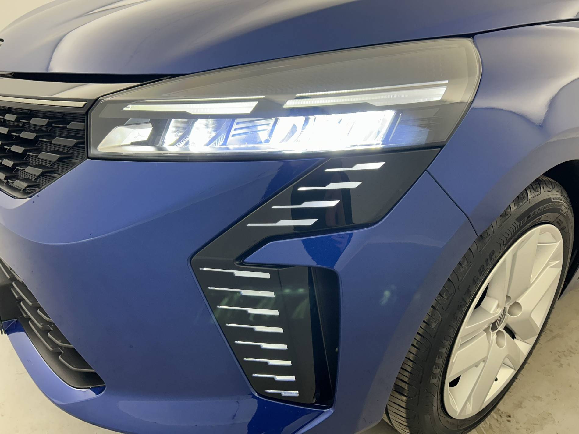 Vente en ligne Renault Clio 5 Clio TCe 90 au prix de 15 990 €