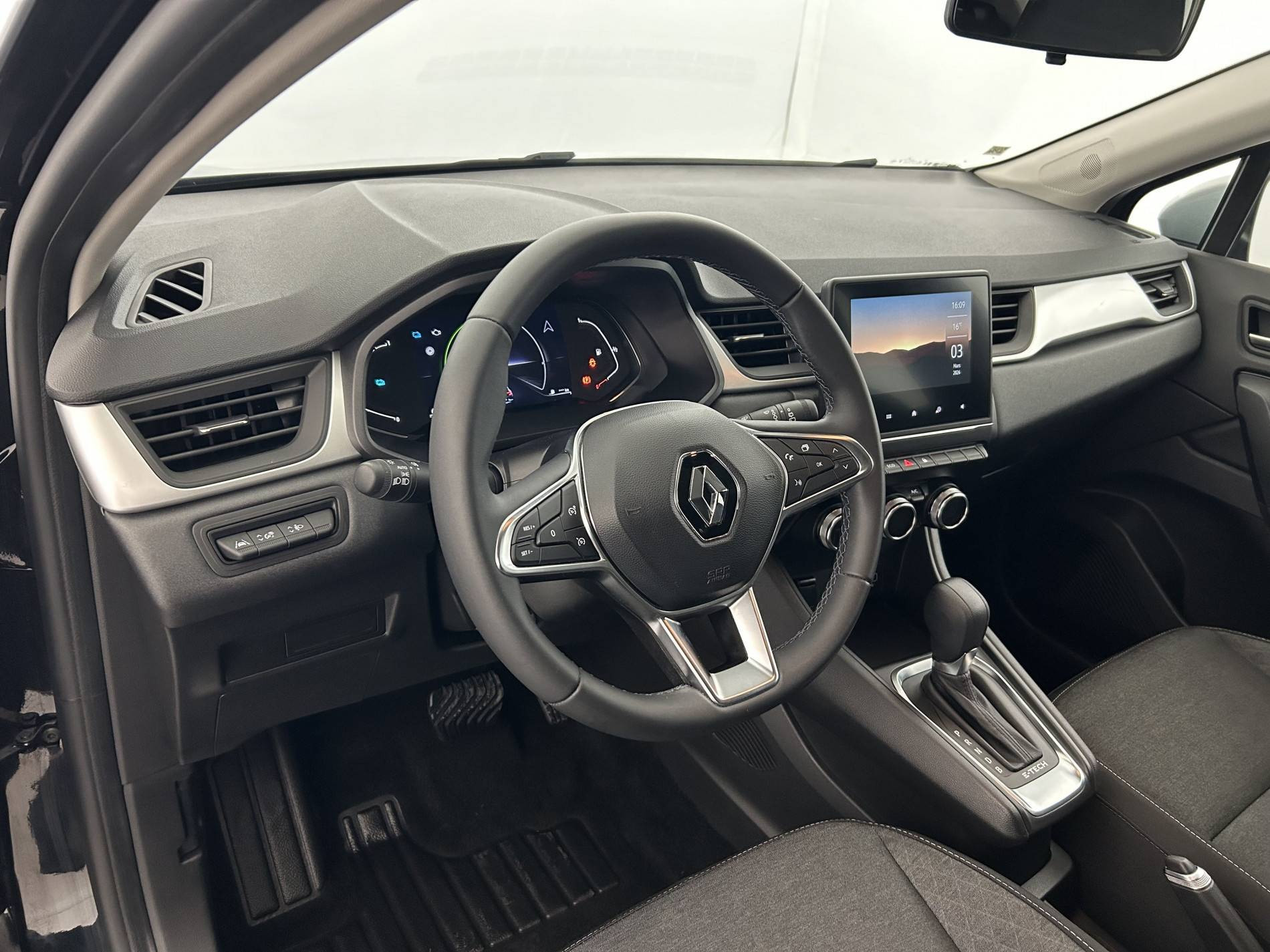 Vente en ligne Renault Captur  E-Tech full hybrid 145 au prix de 18 171 €