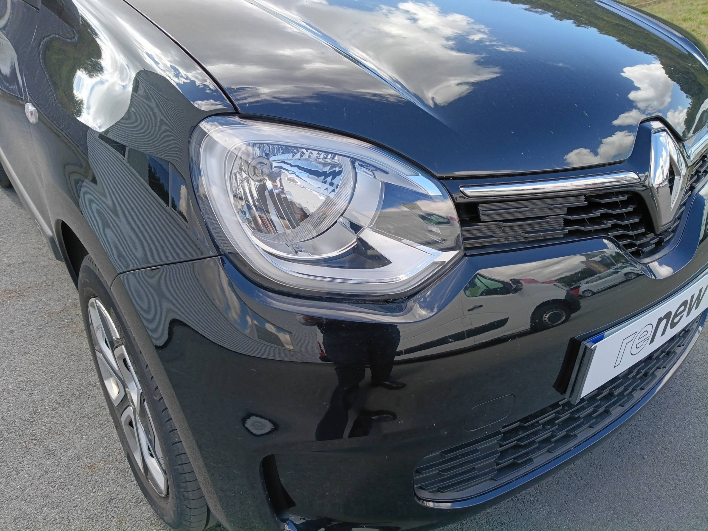 Vente en ligne Renault Twingo Electrique Twingo III E-Tech au prix de 14 990 €