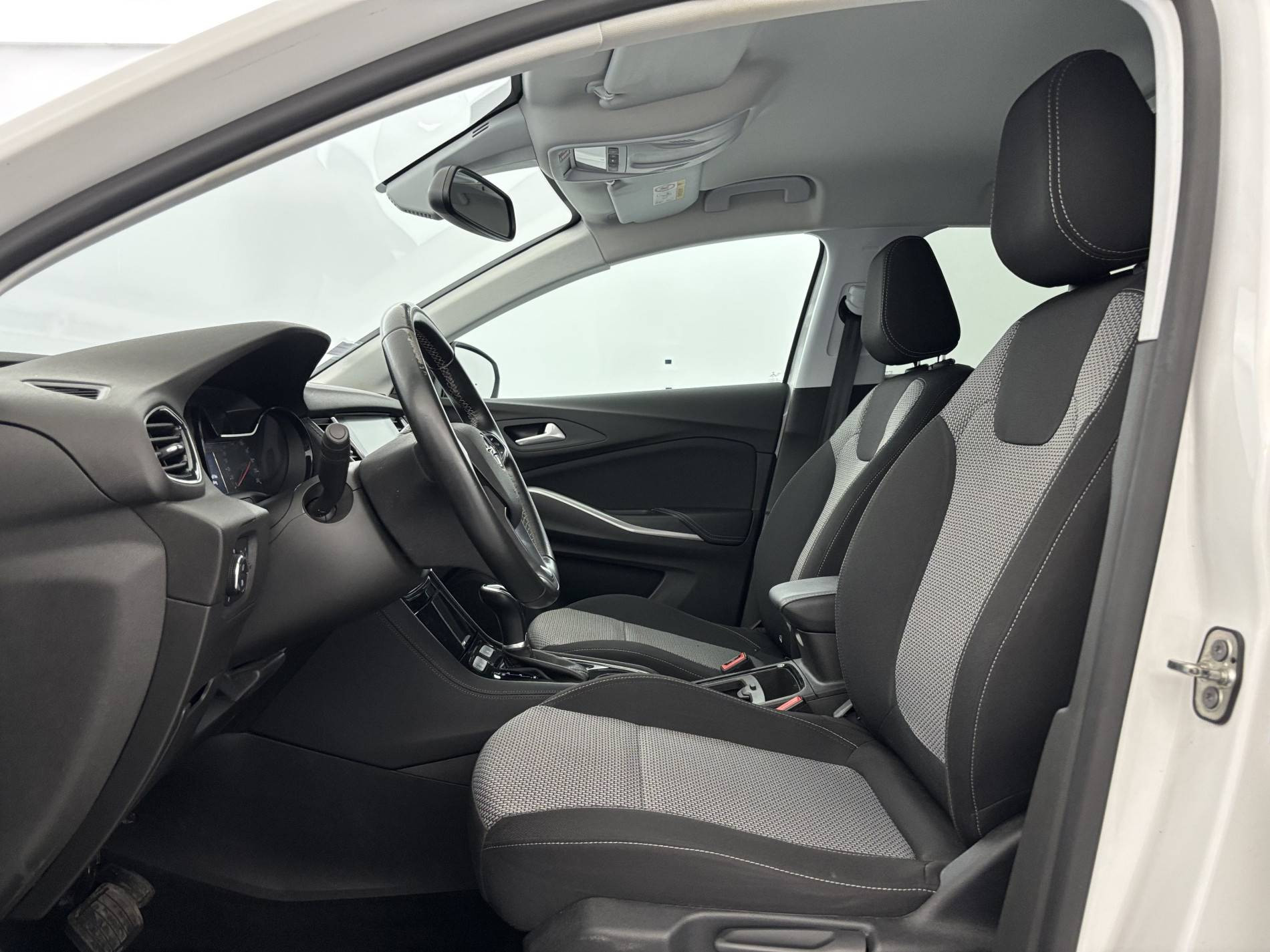 Vente en ligne Opel Grandland X  1.5 Diesel 130 ch BVA8 au prix de 14 890 €