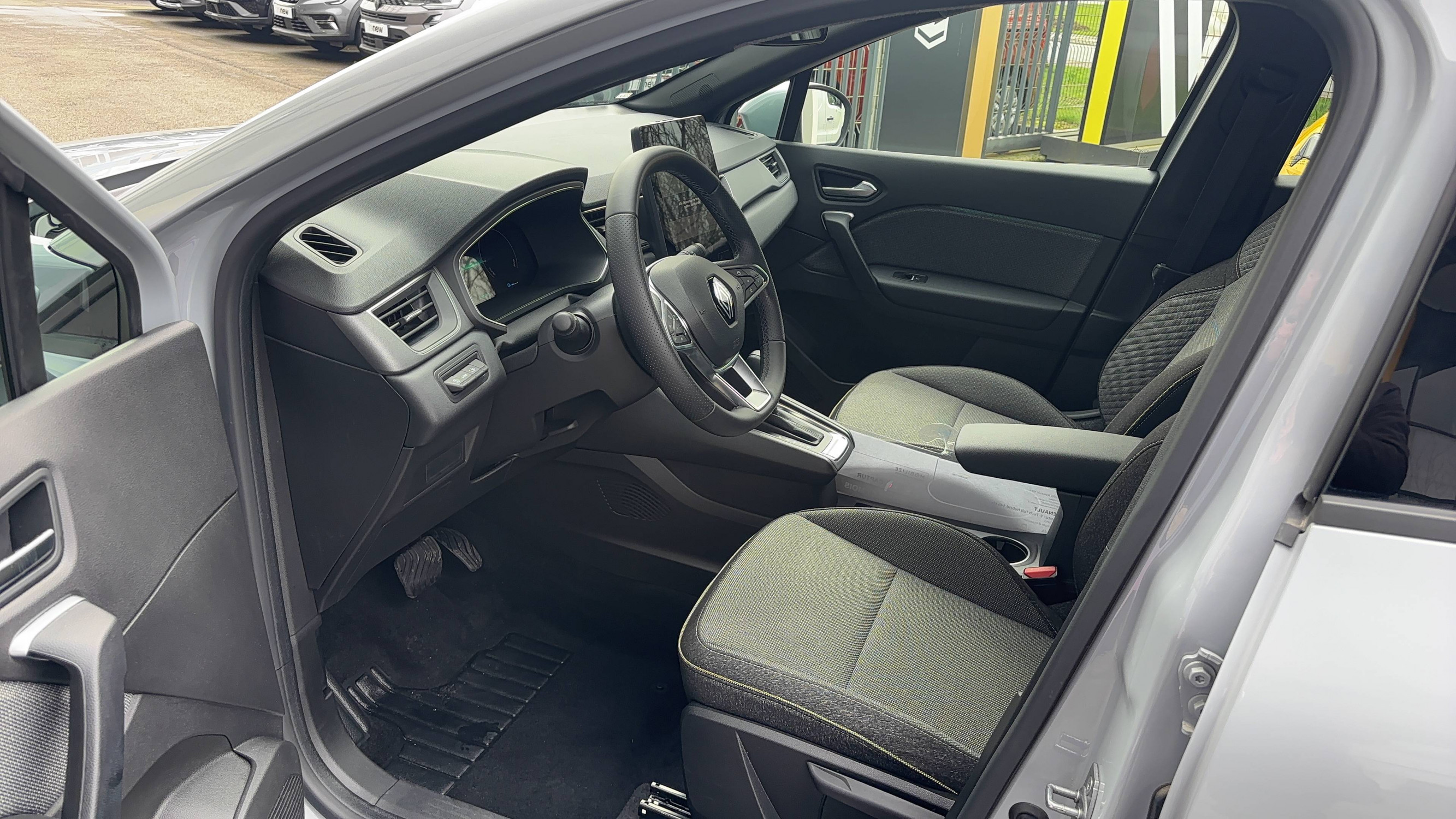 Vente en ligne Renault Captur  E-Tech full hybrid 145 ch au prix de 25 990 €