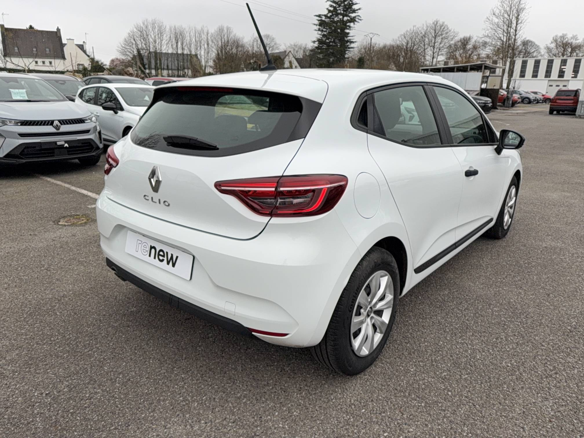 Vente en ligne Renault Clio 5 Clio SCe 65 au prix de 12 990 €