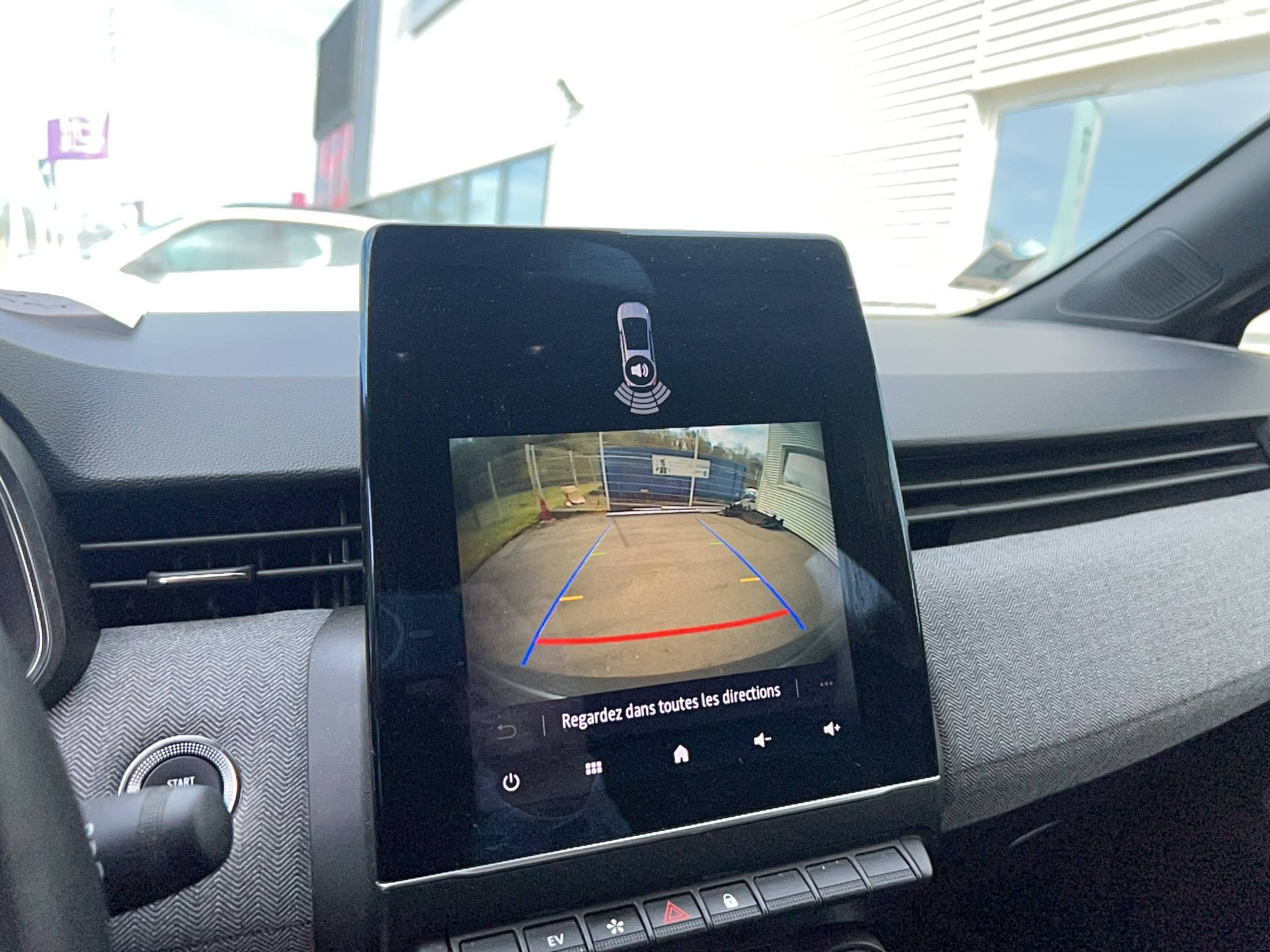 Vente en ligne Renault Clio 5 Clio E-Tech full hybrid 145 au prix de 18 590 €