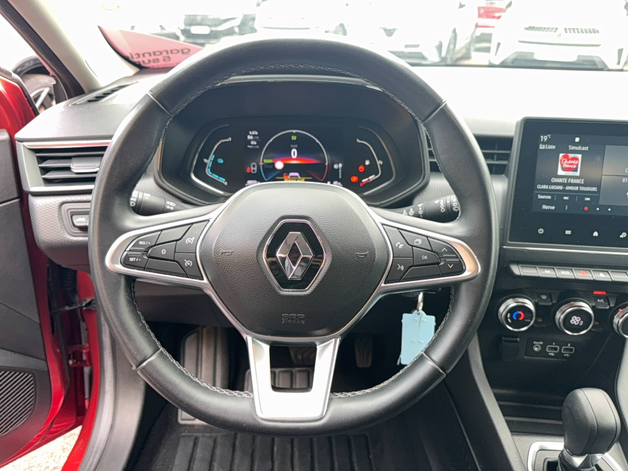 Vente en ligne Renault Clio 5 Clio E-Tech 140 - 21N au prix de 15 375 €