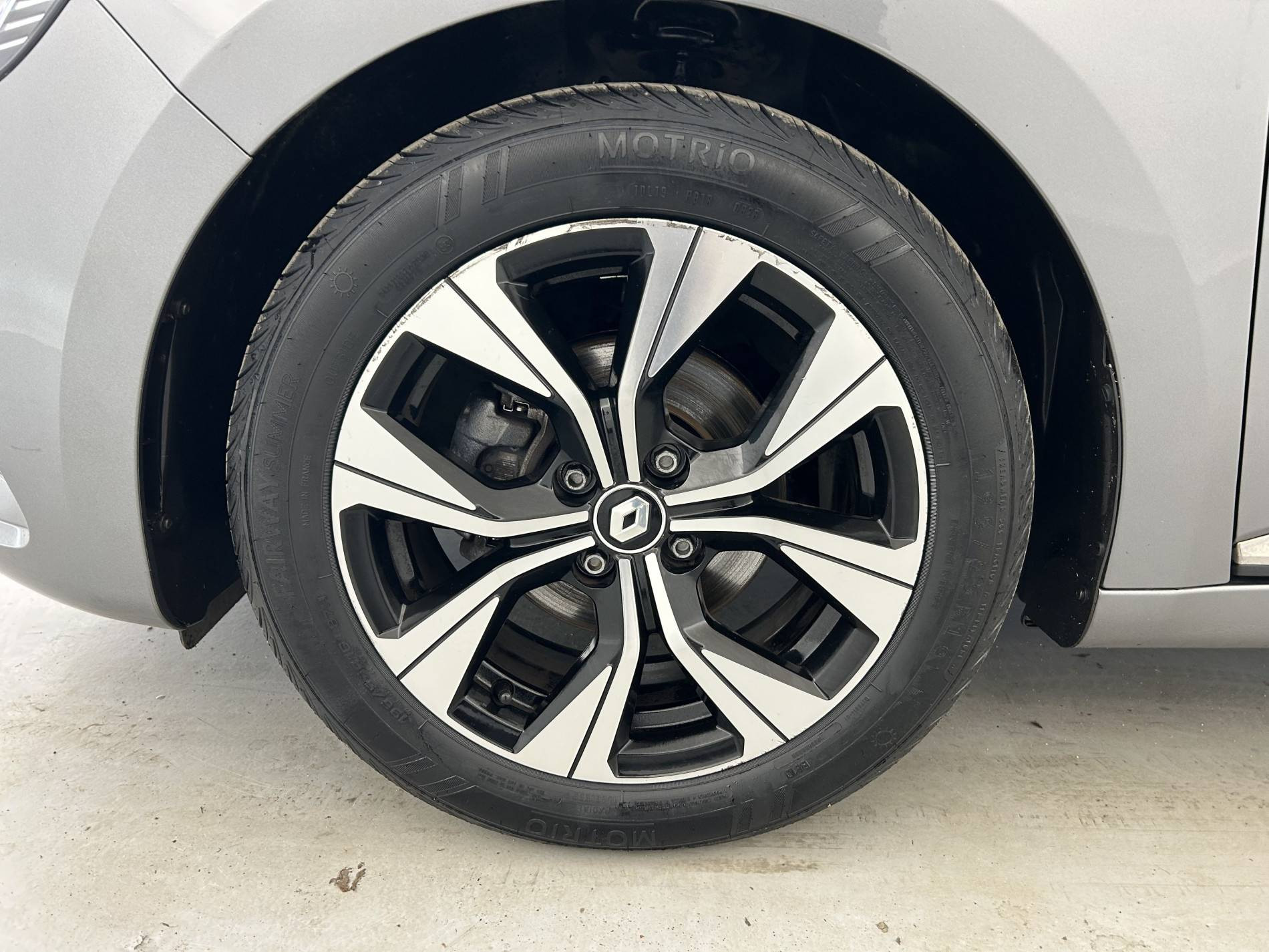 Vente en ligne Renault Clio 5 Clio TCe 90 au prix de 13 790 €