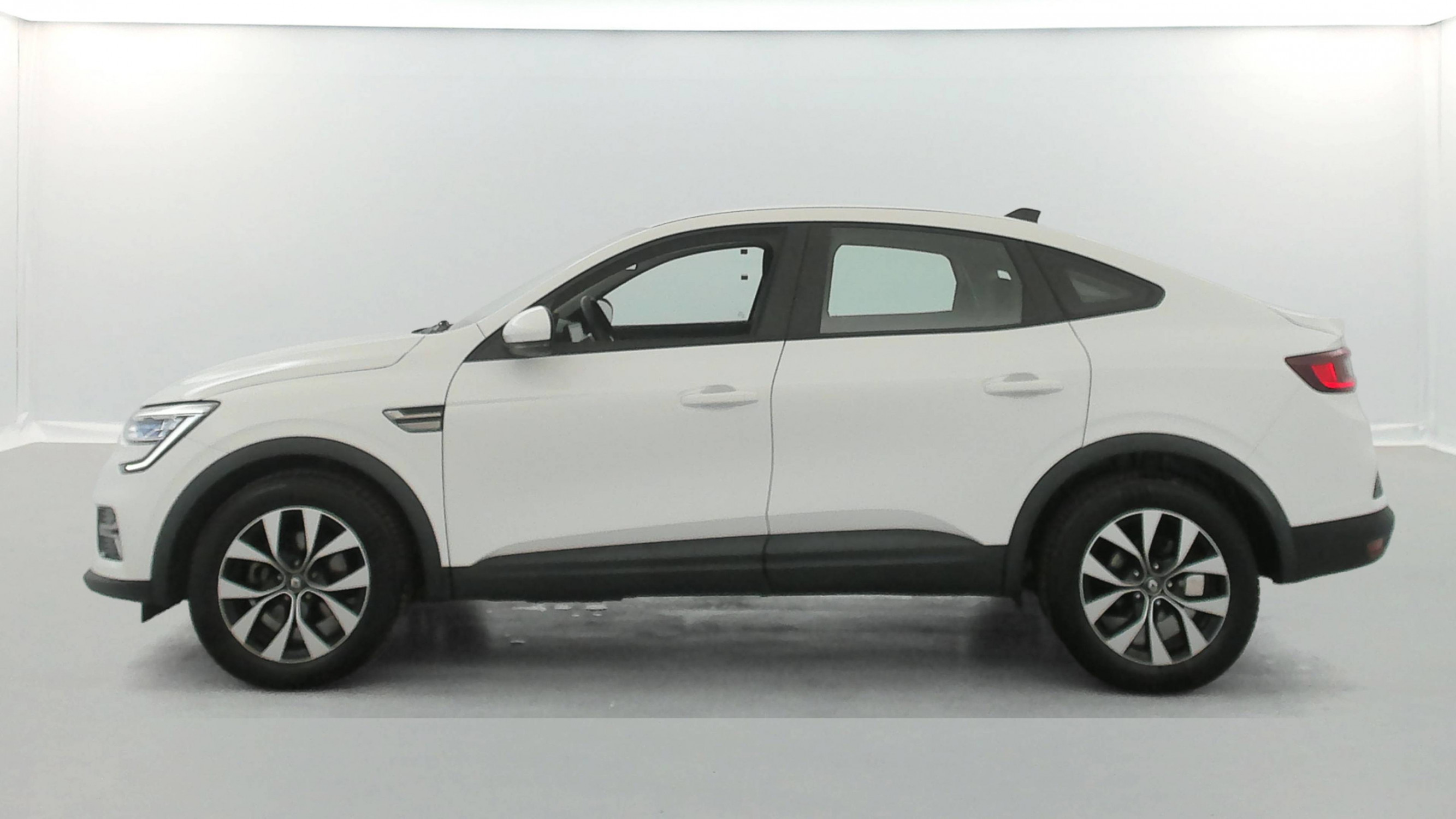 Vente en ligne Renault Arkana  E-Tech hybride 145 - 22 au prix de 17 590 €