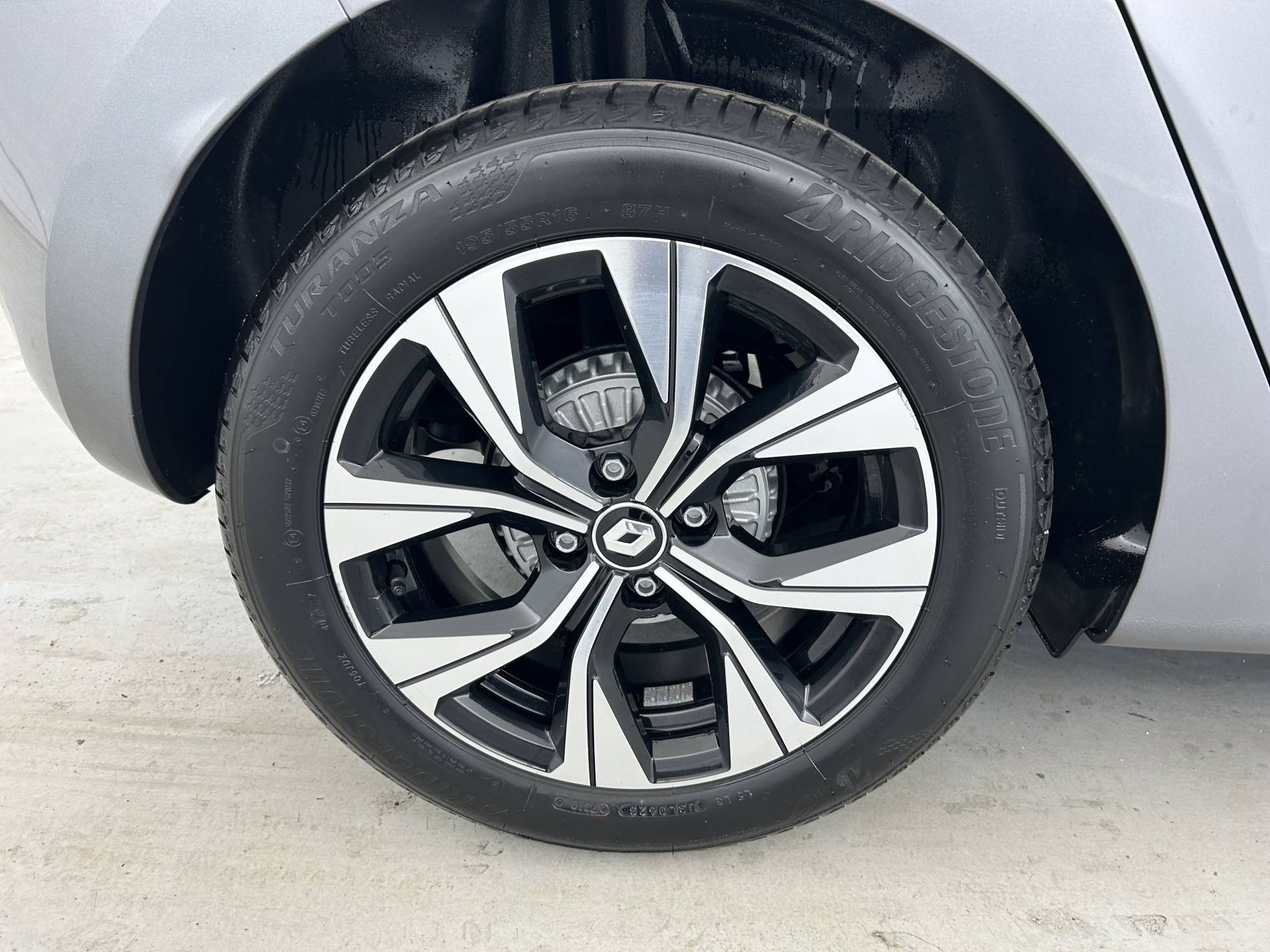 Vente en ligne Renault Clio 5 Clio TCe 90 au prix de 14 990 €