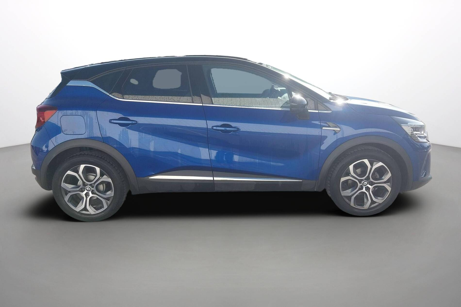 Vente en ligne Renault Captur  mild hybrid 140 au prix de 20 990 €