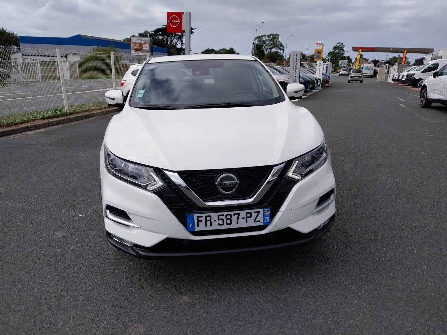 Vente en ligne Nissan Qashqai  1.3 DIG-T 140 au prix de 15 490 €