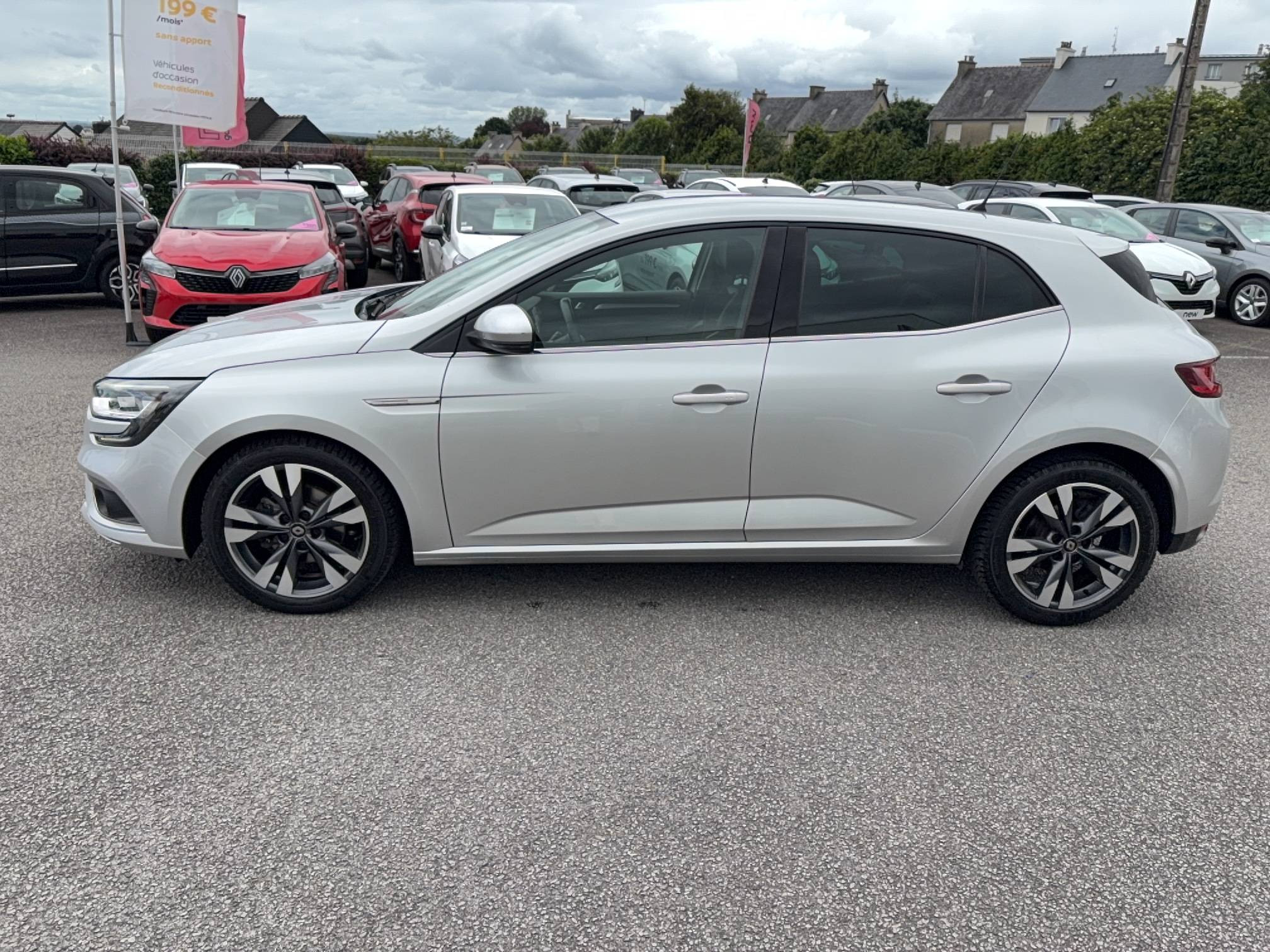 Vente en ligne Renault Megane 4 Mégane IV Berline Blue dCi 115 EDC au prix de 14 490 €