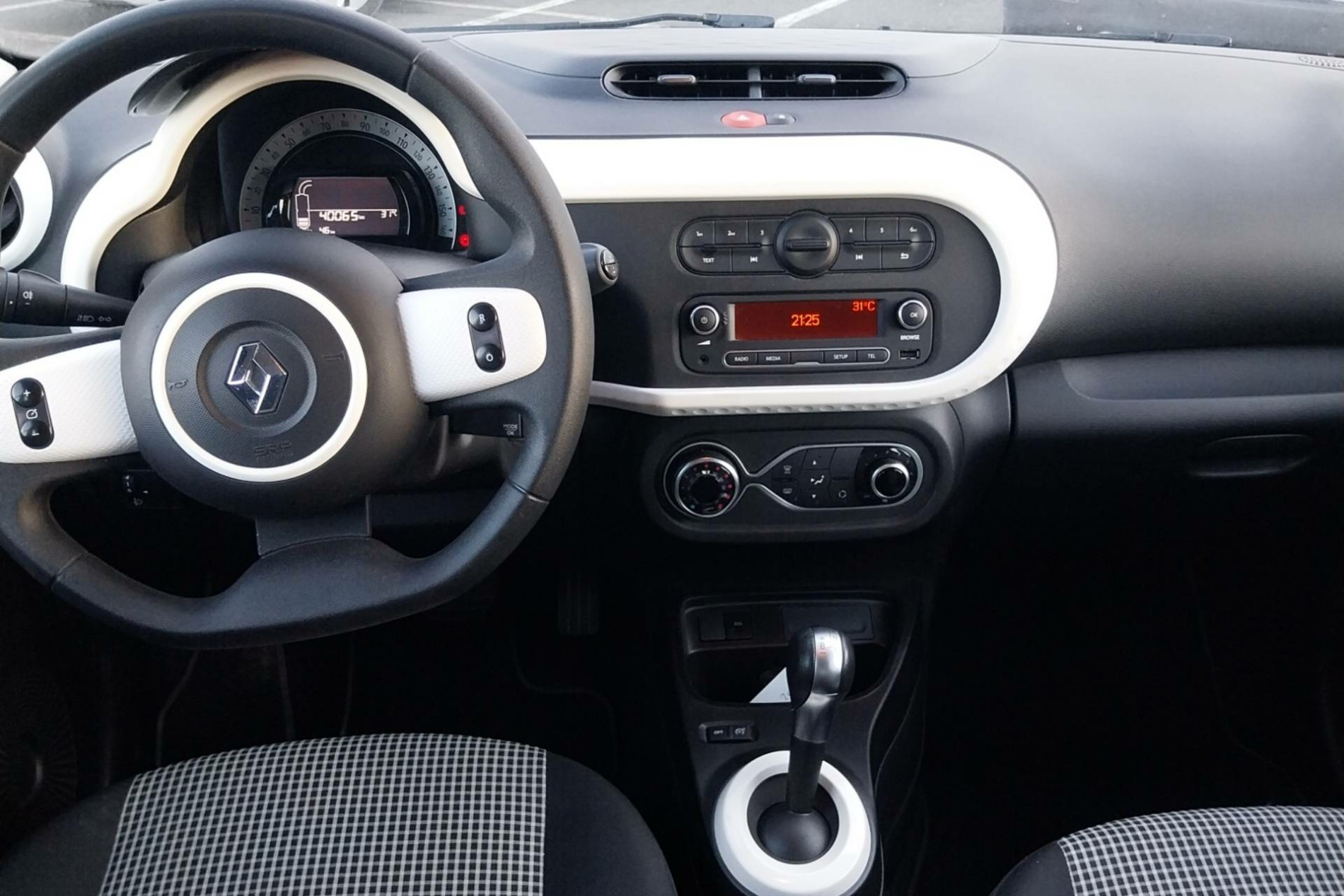 Vente en ligne Renault Twingo Electrique Twingo III E-Tech au prix de 10 990 €