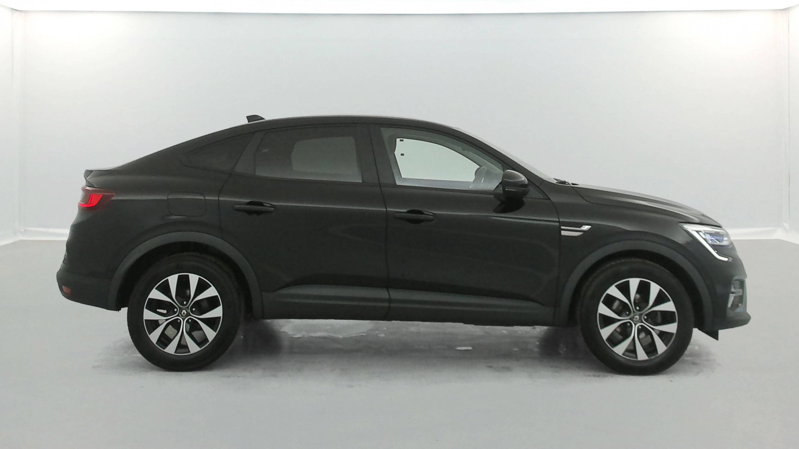 Vente en ligne Renault Arkana  mild hybrid 140 EDC FAP - 22 au prix de 18 790 €