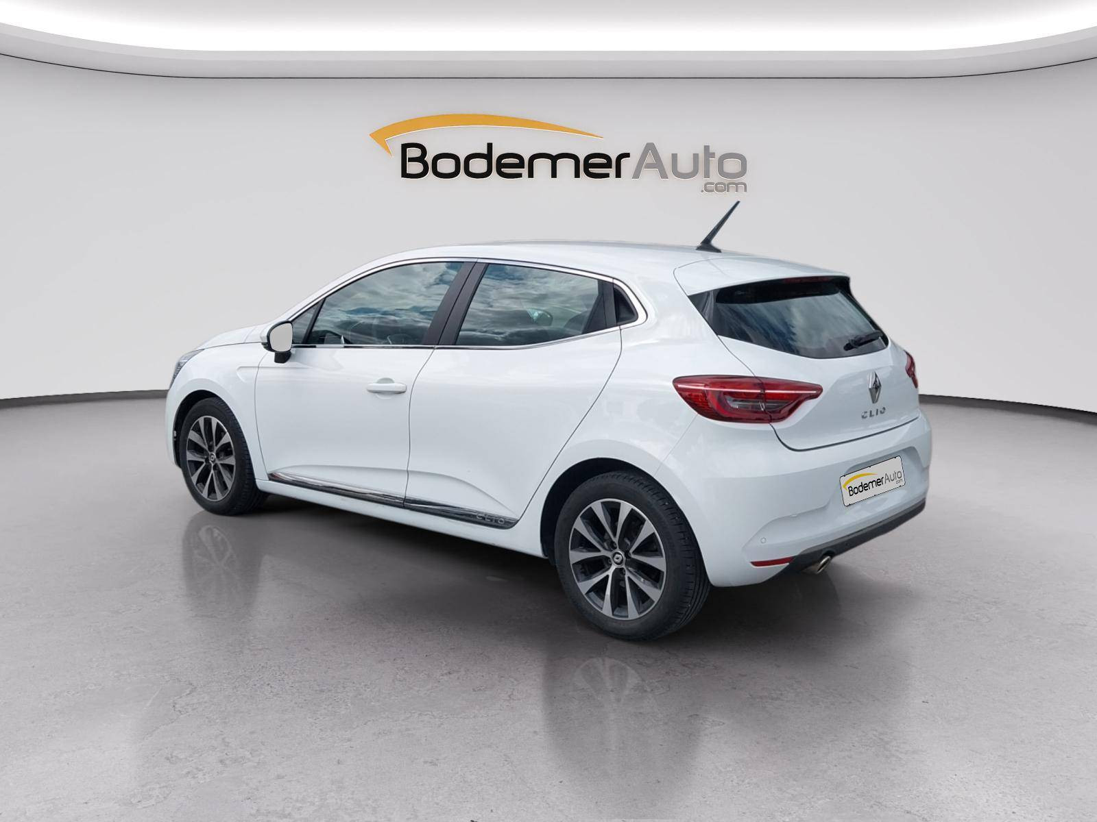 Vente en ligne Renault Clio 5 Clio TCe 90 - 21N au prix de 14 990 €