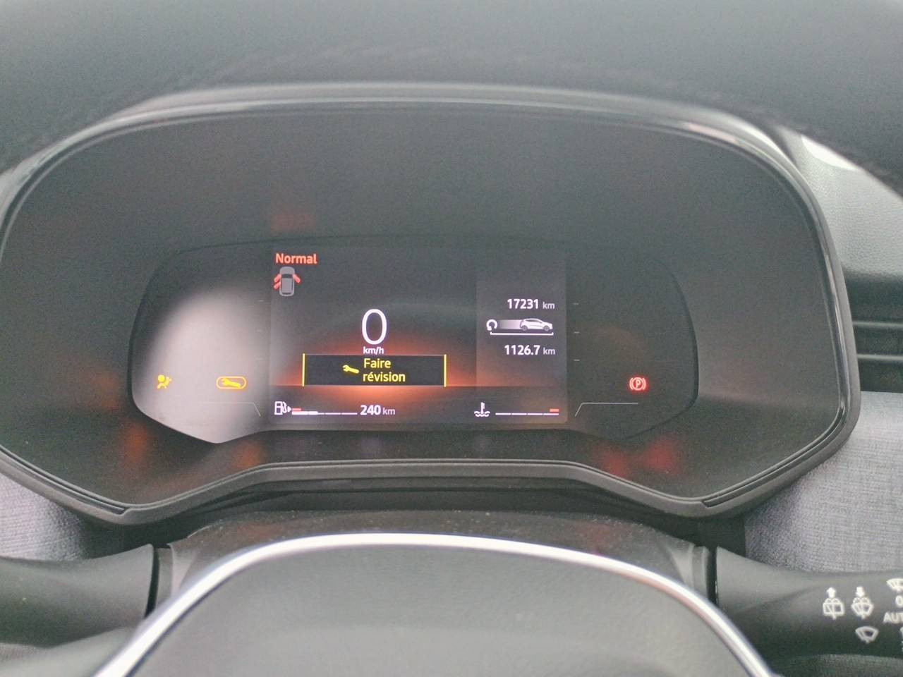 Vente en ligne Renault Clio 5 Clio TCe 90 au prix de 15 690 €