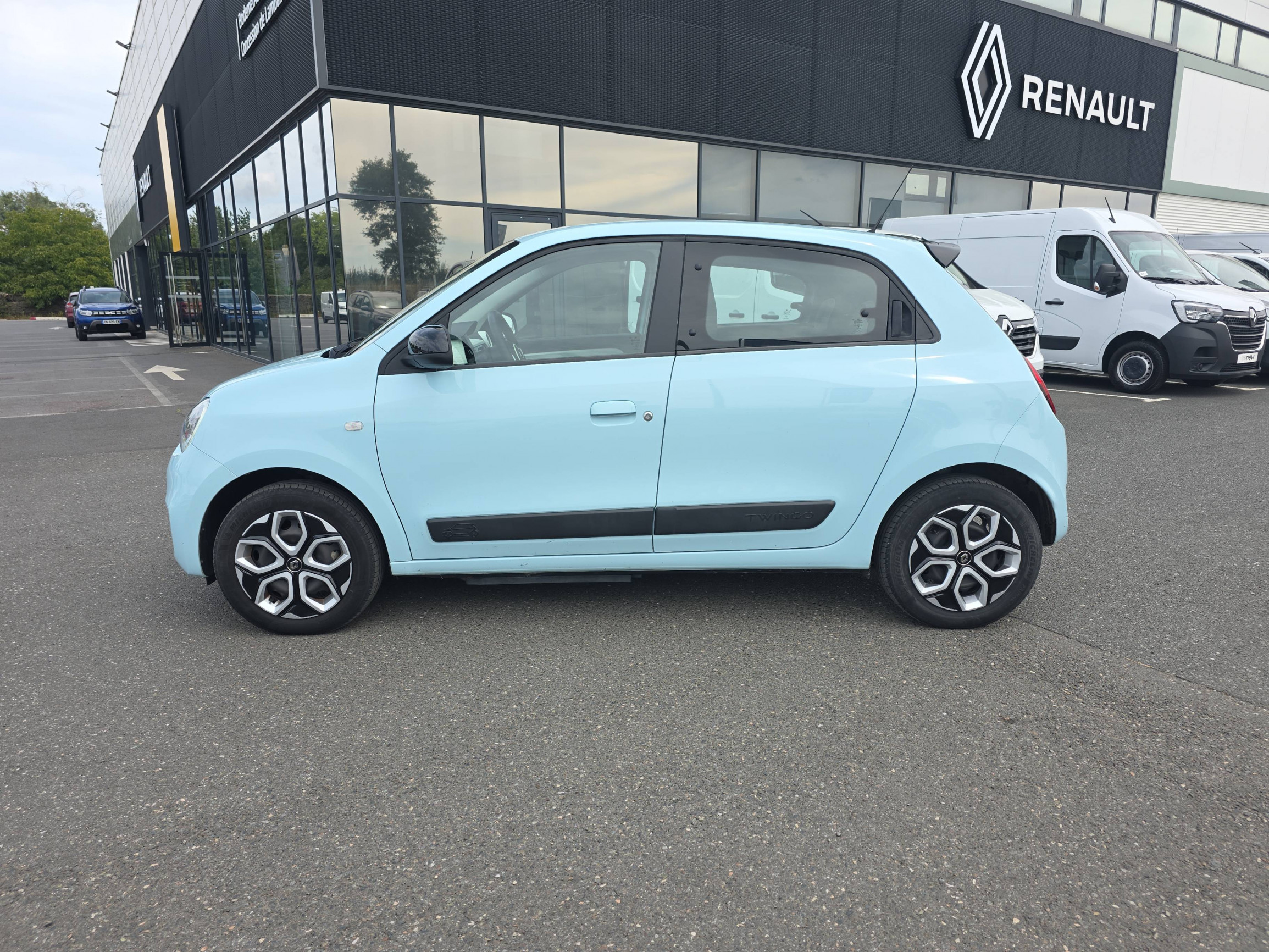 Vente en ligne Renault Twingo Electrique Twingo III E-Tech au prix de 11 990 €