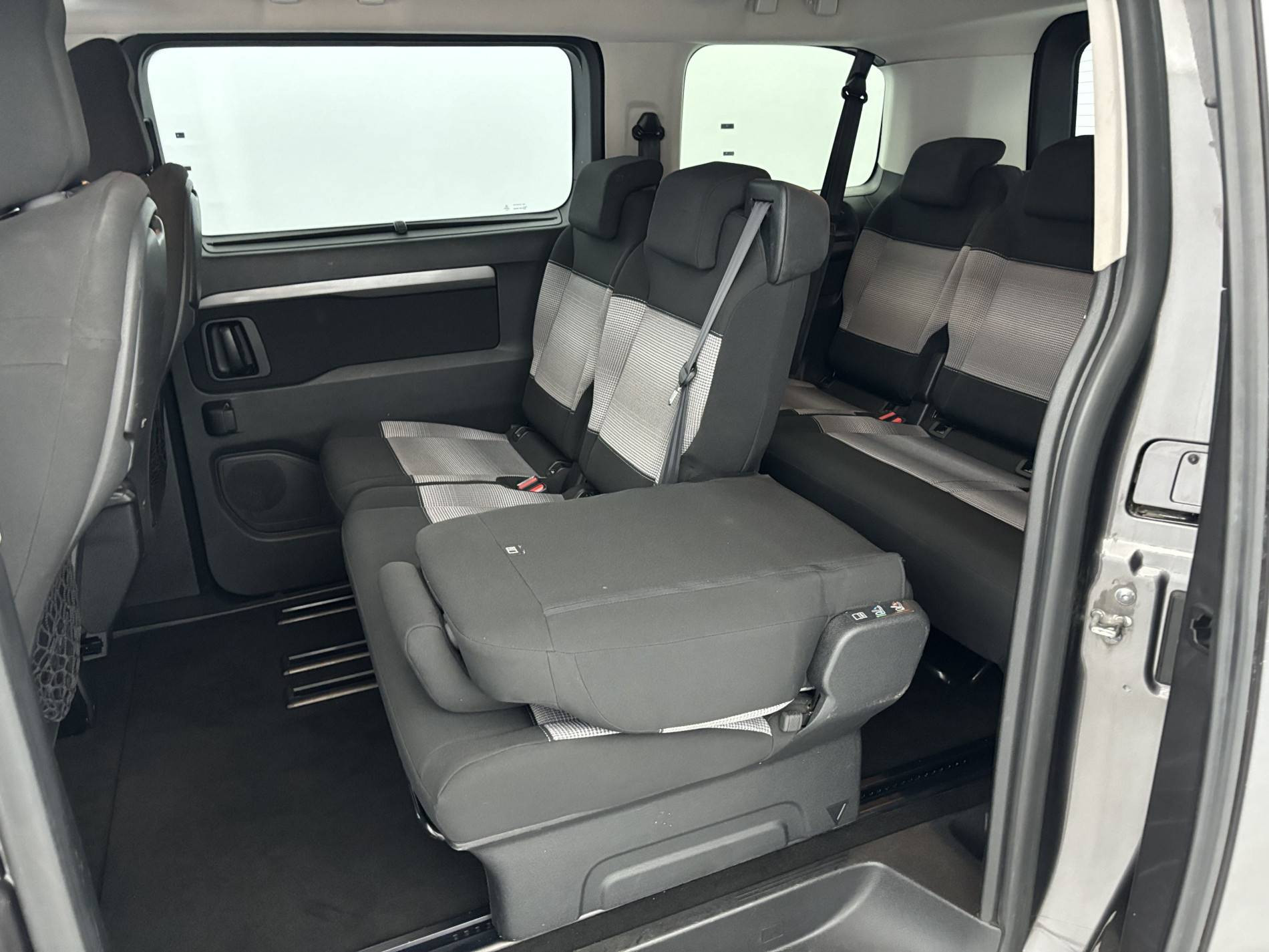 Vente en ligne Citroën Spacetourer Spacetourer M BlueHDi 100 BVM6 au prix de 24 490 €